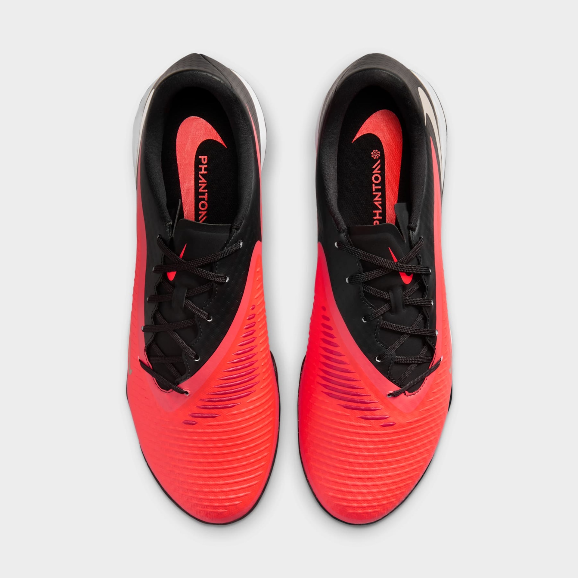 Chuteira Society Nike Phantom 6 Academy Low - Foto 4