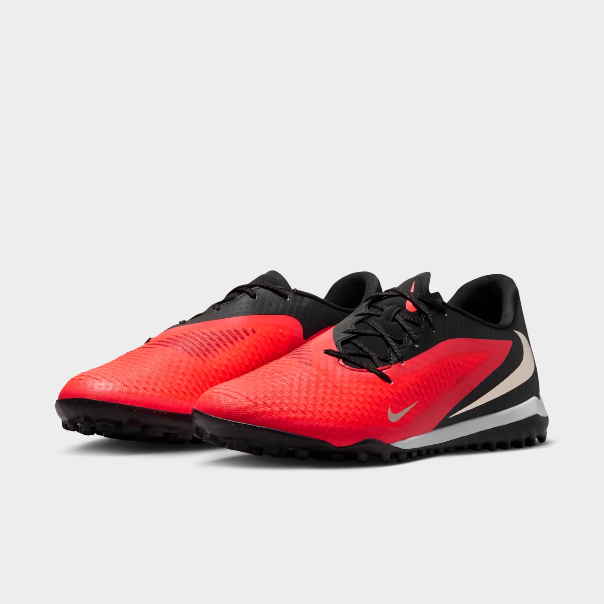 Chuteira Society Nike Phantom 6 Academy Low - Foto 5