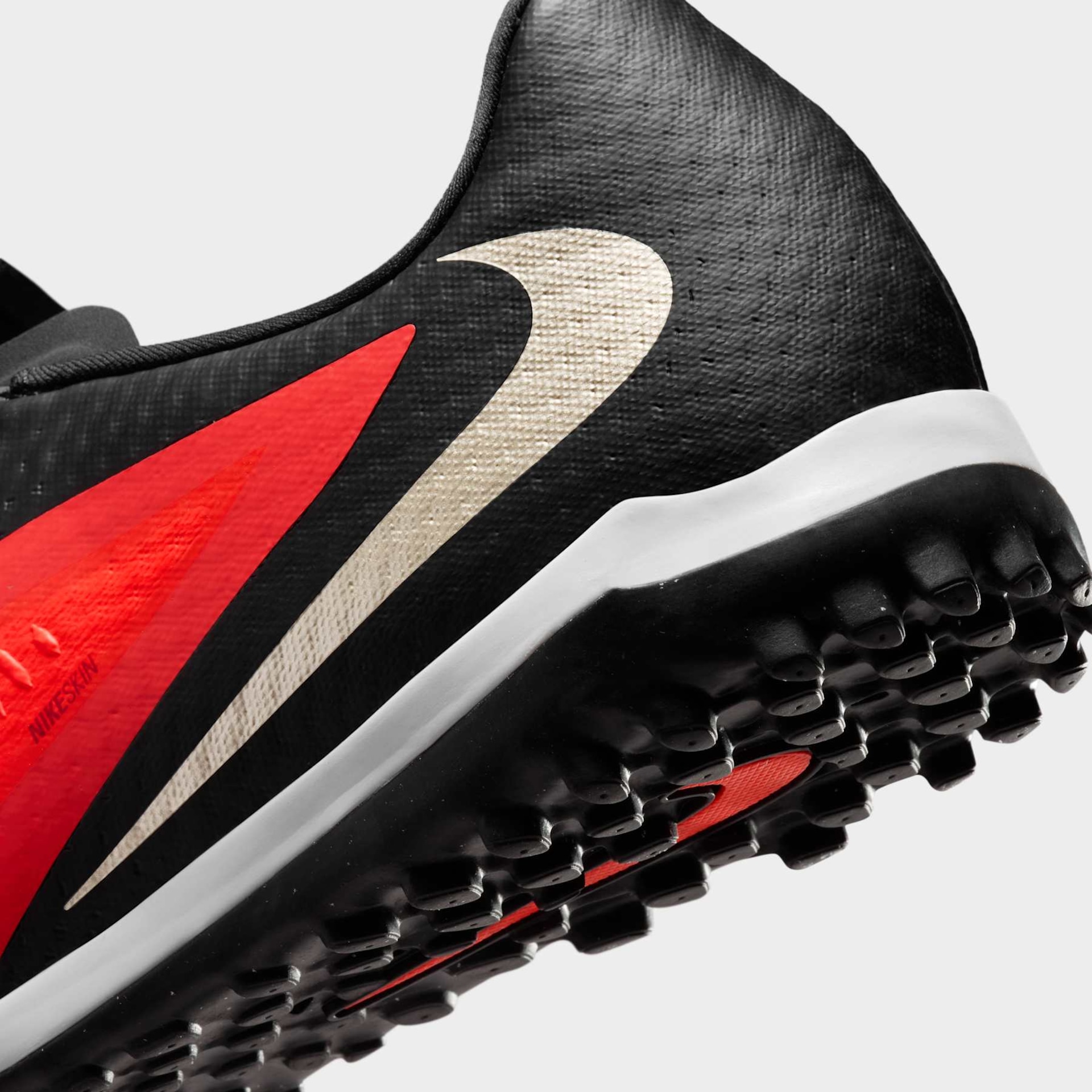 Chuteira Society Nike Phantom 6 Academy Low - Foto 8
