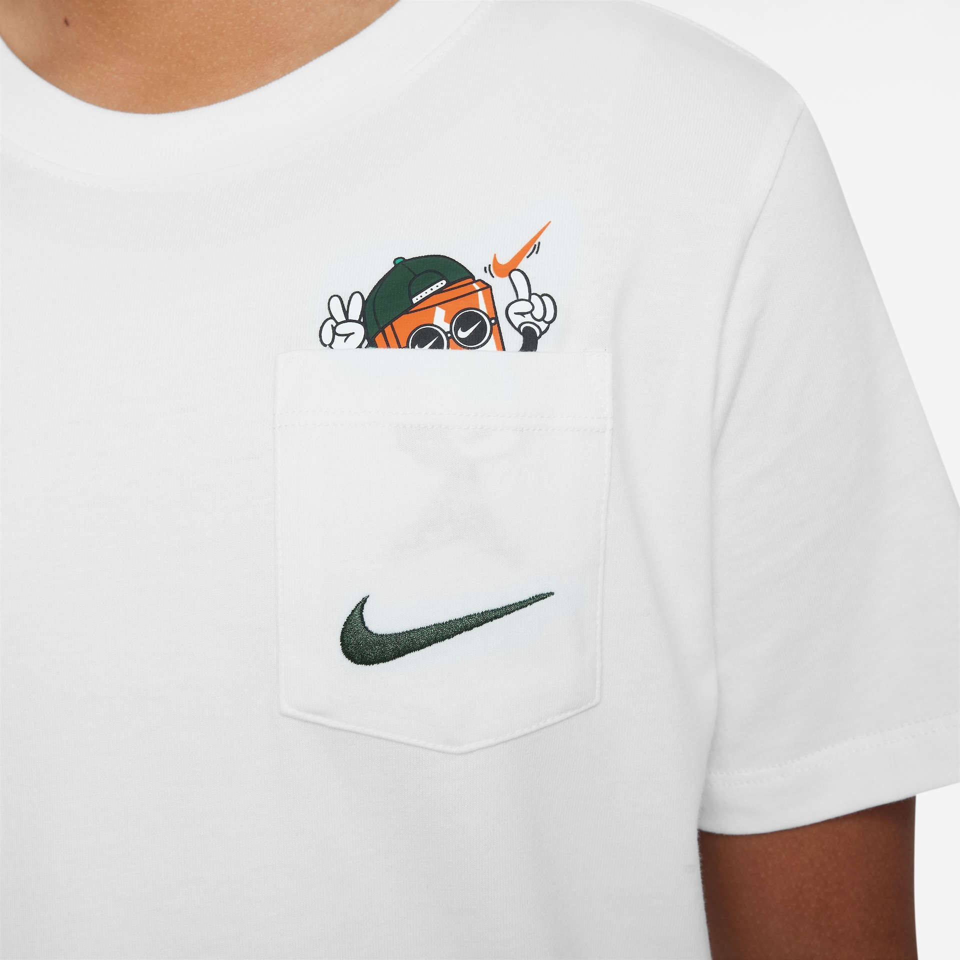 Camiseta Nike Sportswear Boxy Infantil - Foto 3