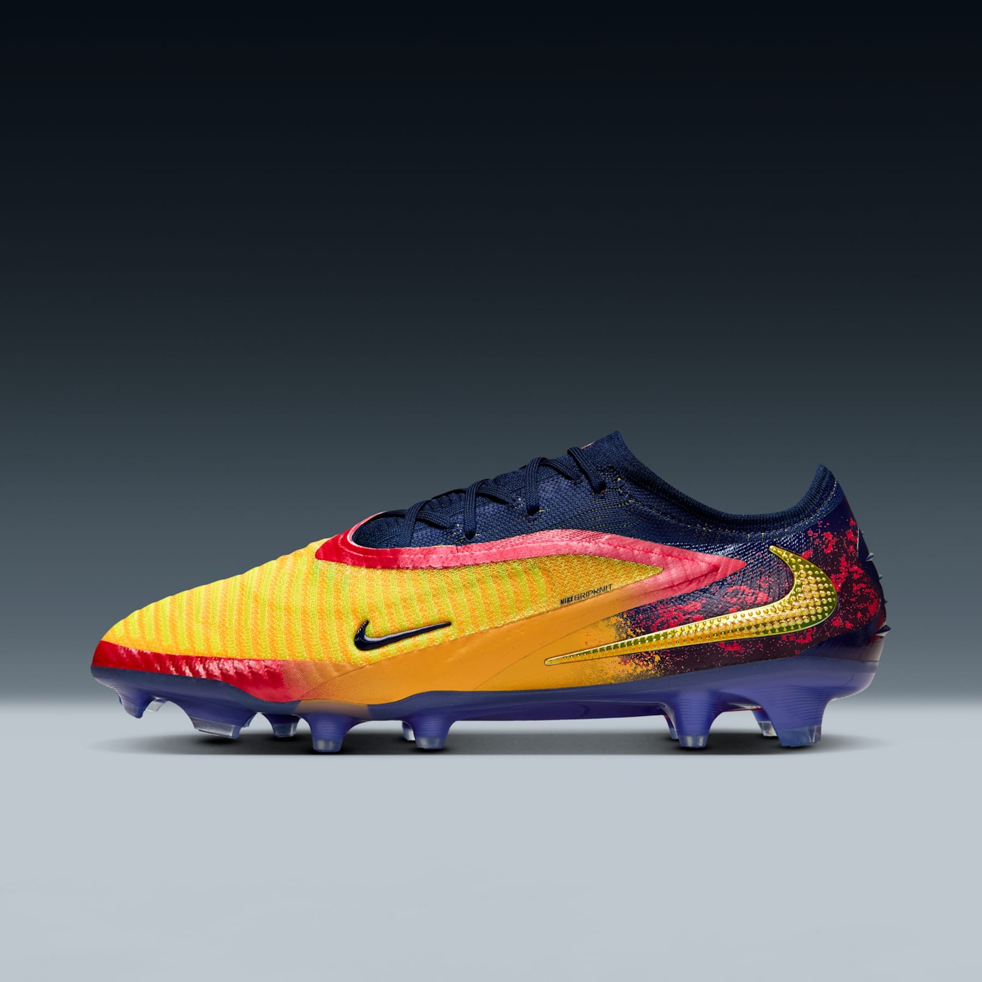 Chuteira Campo Erling Haaland Nike Phantom 6 Elite - Foto 1