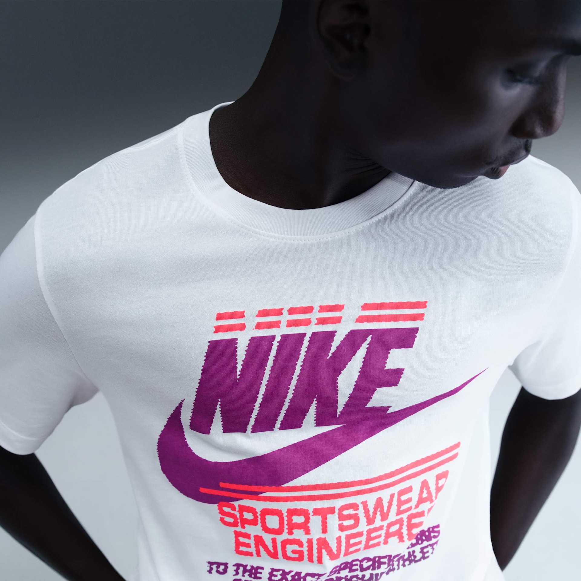 Camiseta Nike Sportswear 6MO Futura Masculina - Foto 3