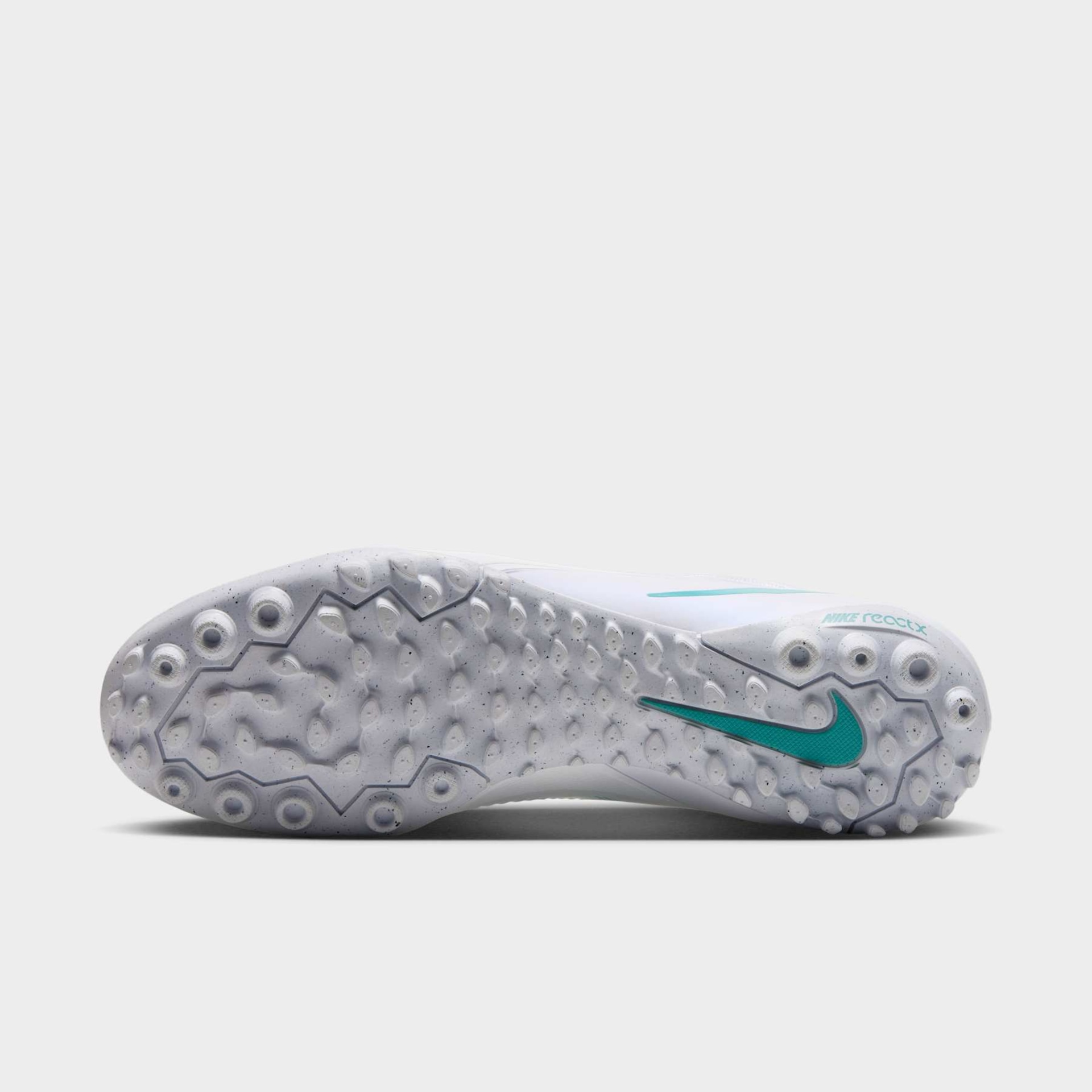 Chuteira Society Nike Phantom 6 Reactx Pro Low - Foto 2