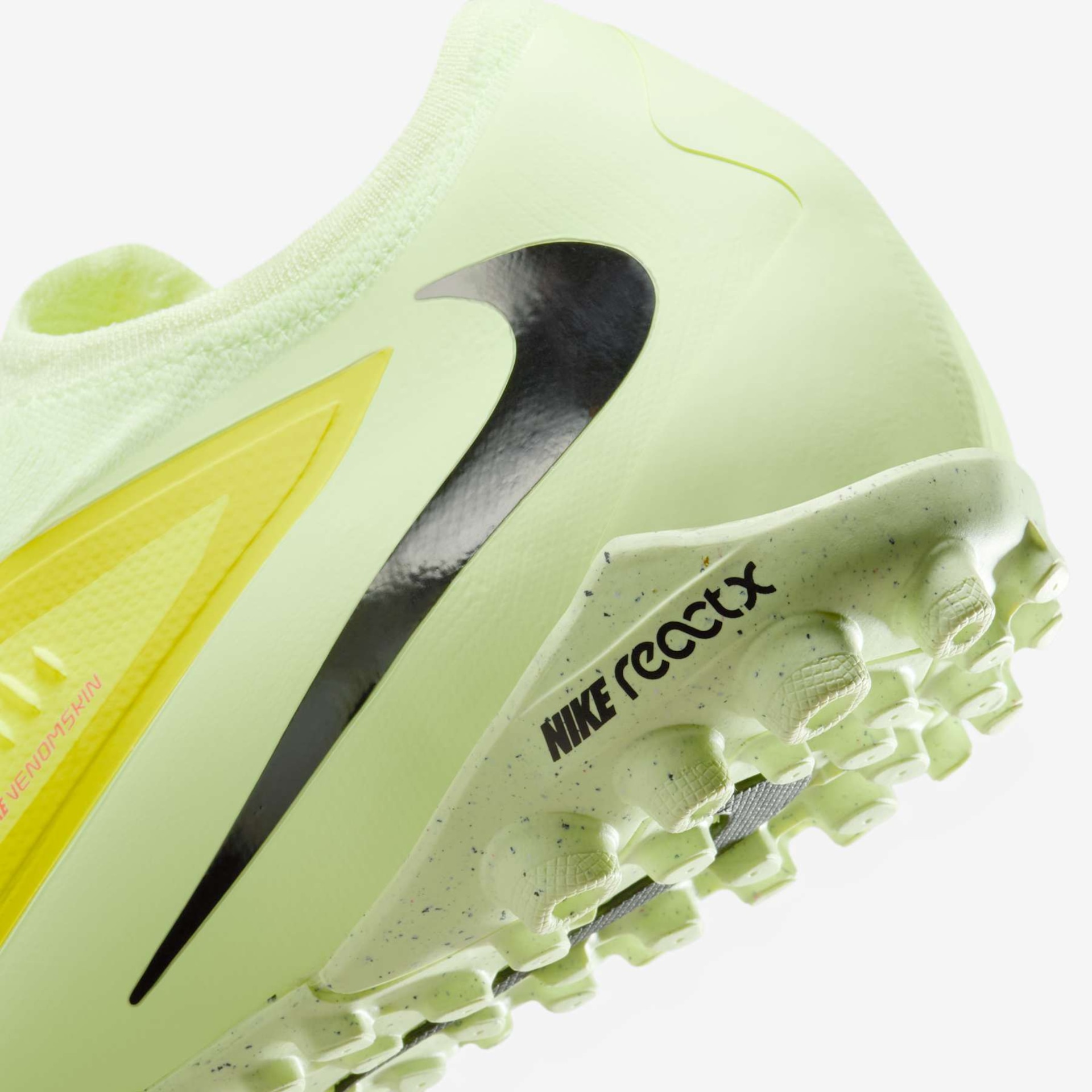 Chuteira Society Nike Phantom 6 Reactx Pro - Foto 9