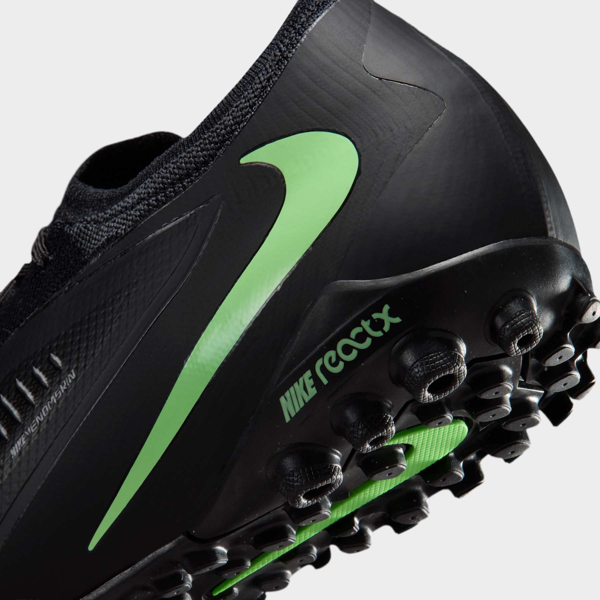 Chuteira Society Nike Phantom 6 Reactx Pro Low - Foto 8