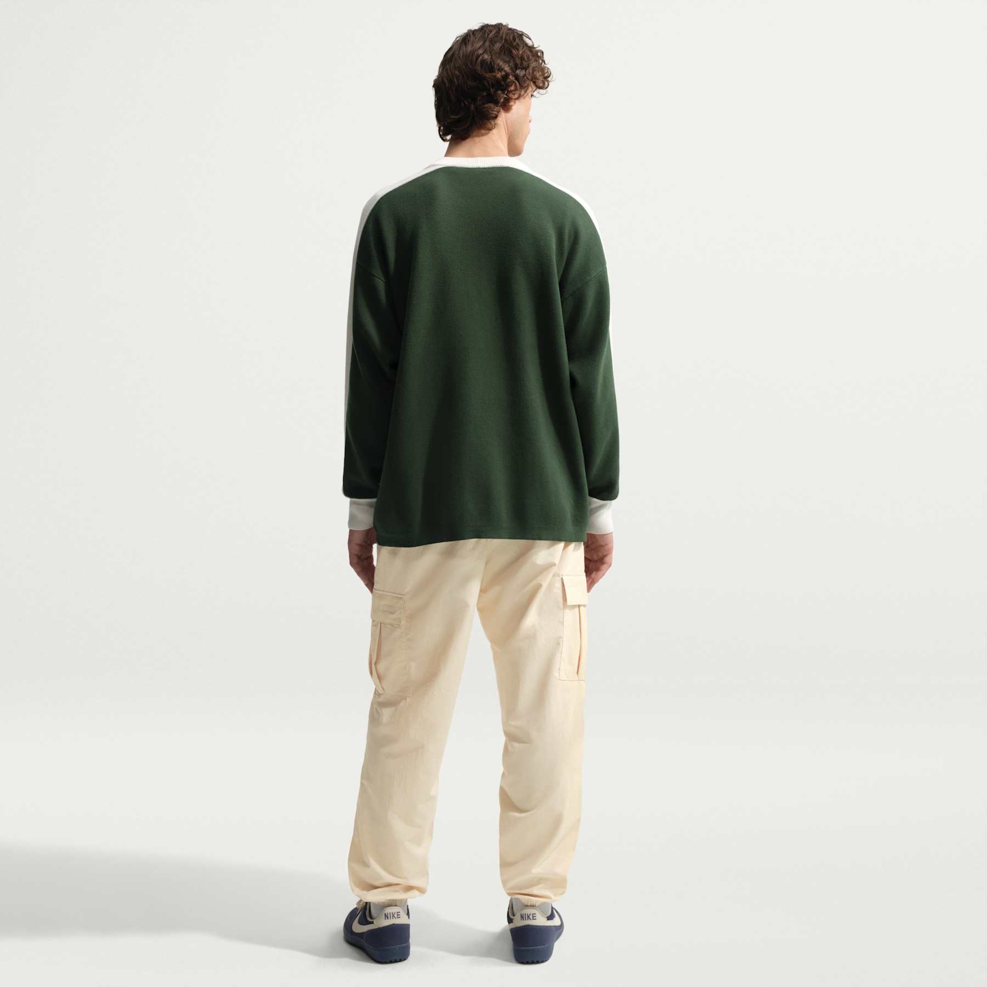Calça Nike Club Woven Masculina - Foto 5