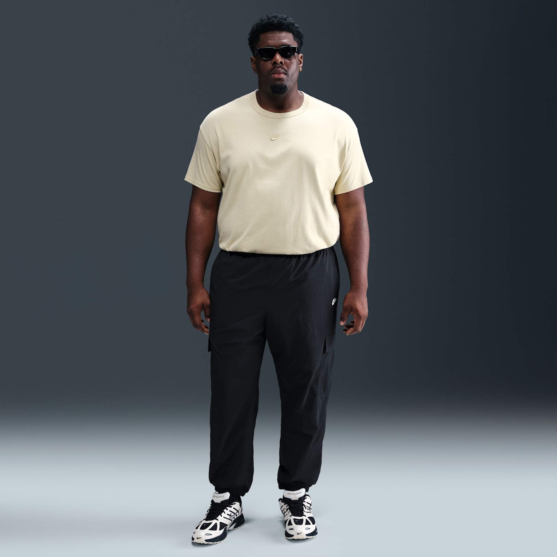 Calça Nike Club Woven Masculina - Foto 6
