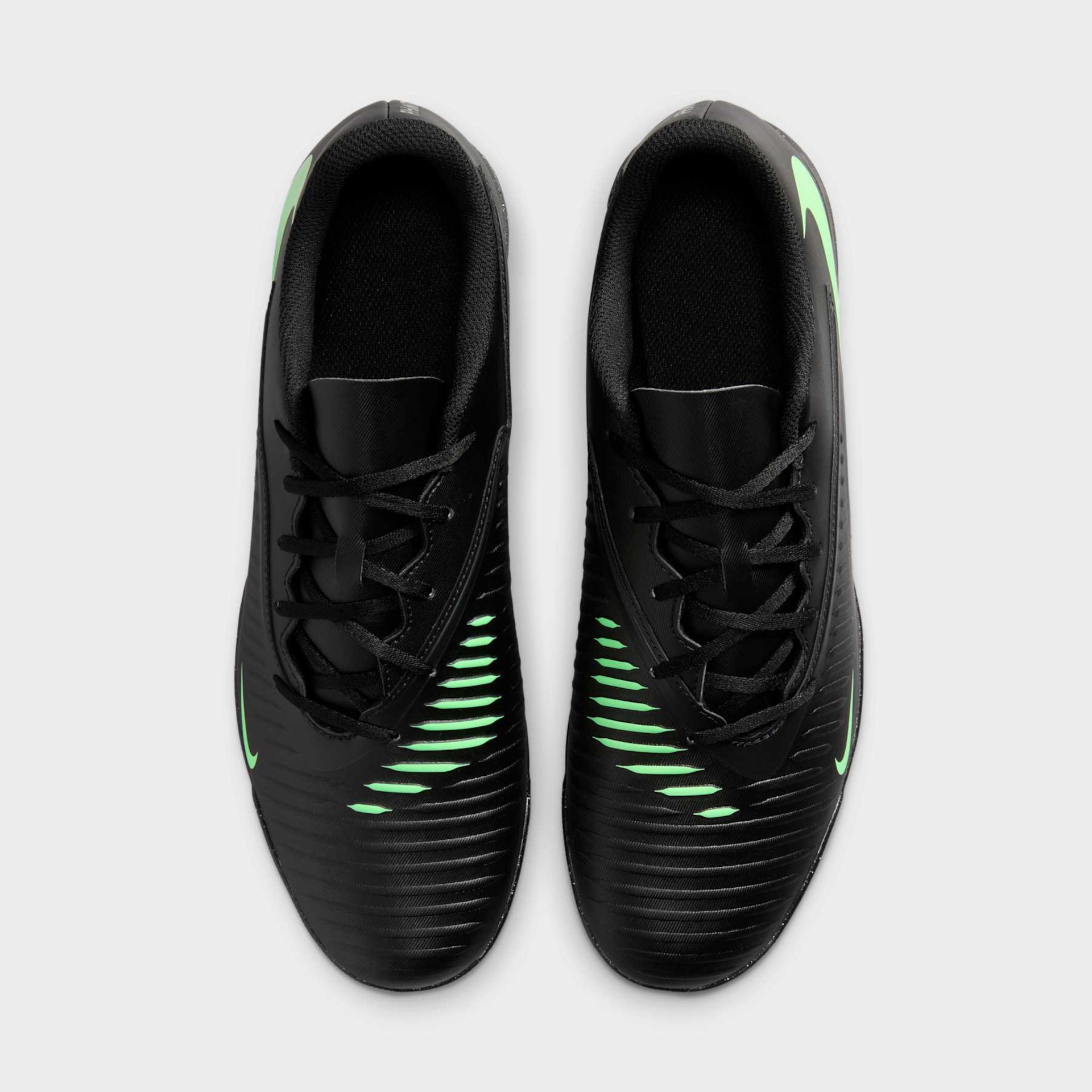 Chuteira Society Nike Phantom 6 Club Low - Foto 4