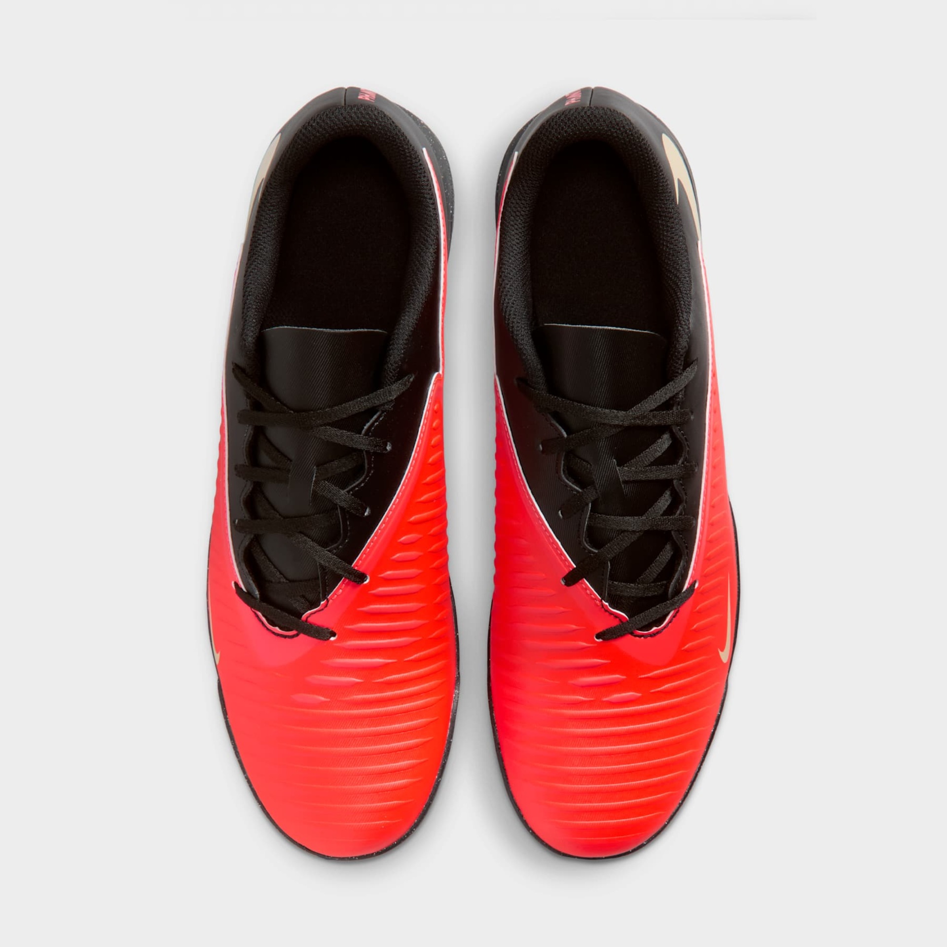 Chuteira Society Nike Phantom 6 Club Low - Foto 4