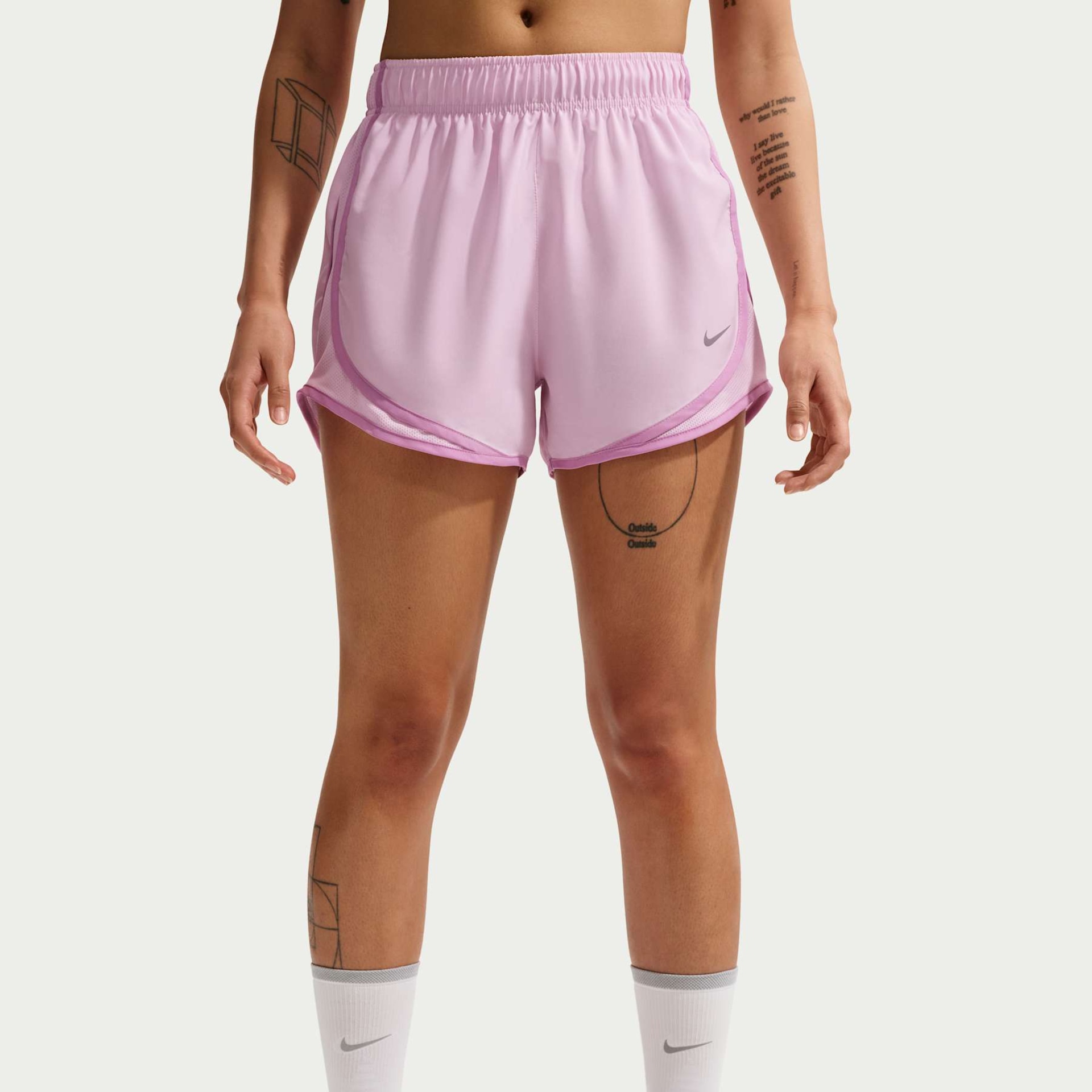 Shorts Nike Dri-FIT Tempo Feminino - Foto 2