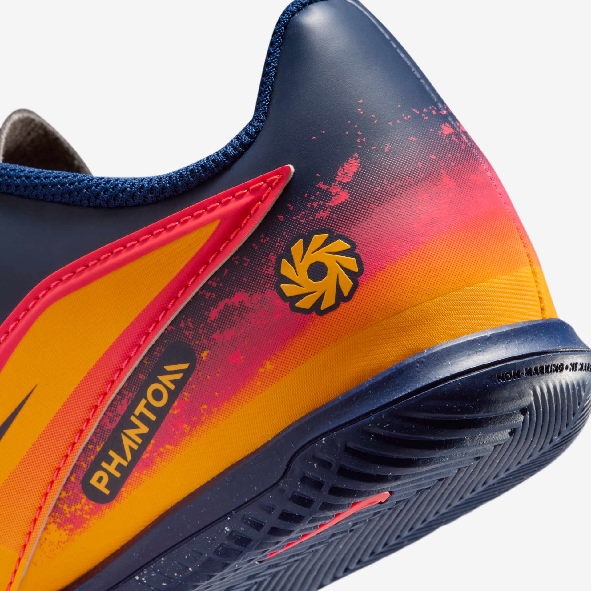 Chuteira Futsal Erling Haaland Nike Phantom 6 Club Infantil - Foto 8