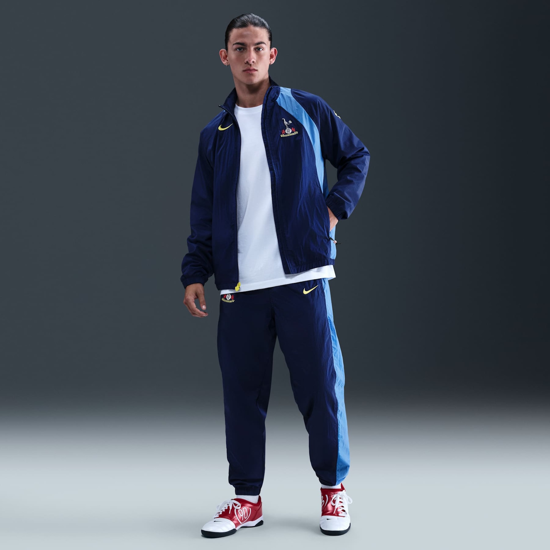 Jaqueta Tottenham Nike Total 90 Masculina - Foto 4