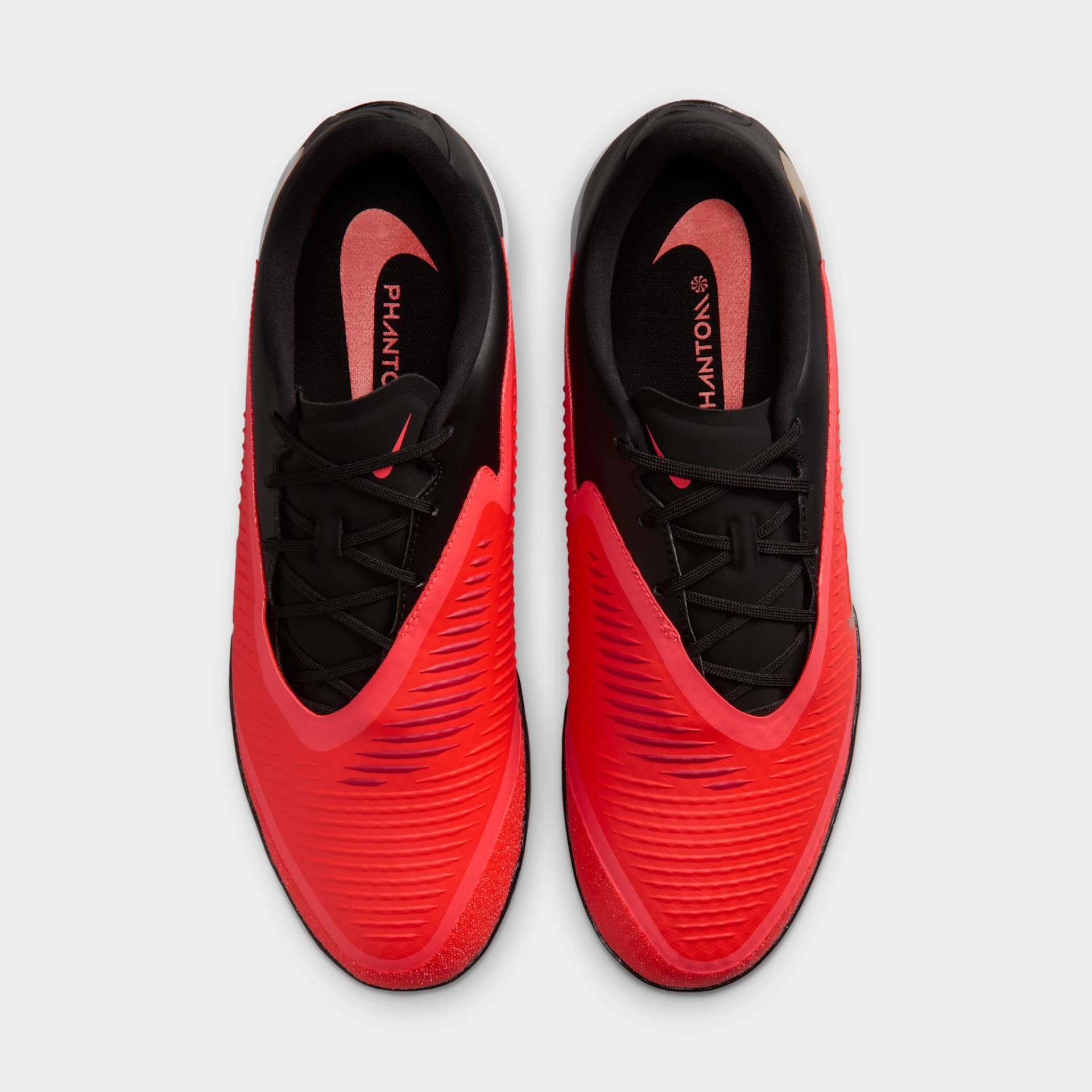 Chuteira Futsal Nike Phantom 6 Academy - Foto 4