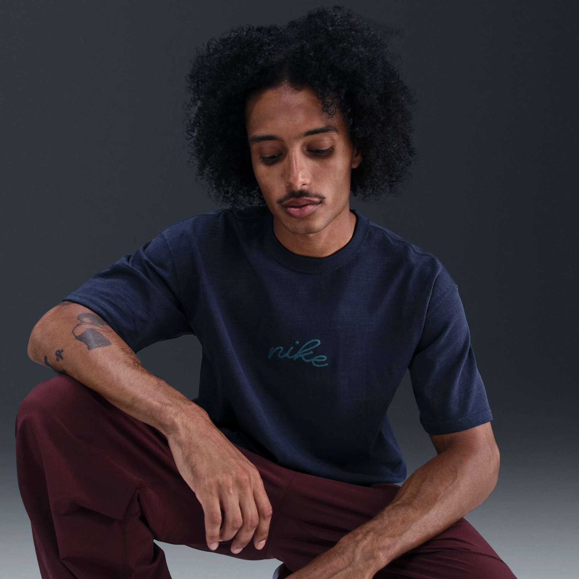 Camiseta Nike Sportswear Essential Masculina - Foto 3