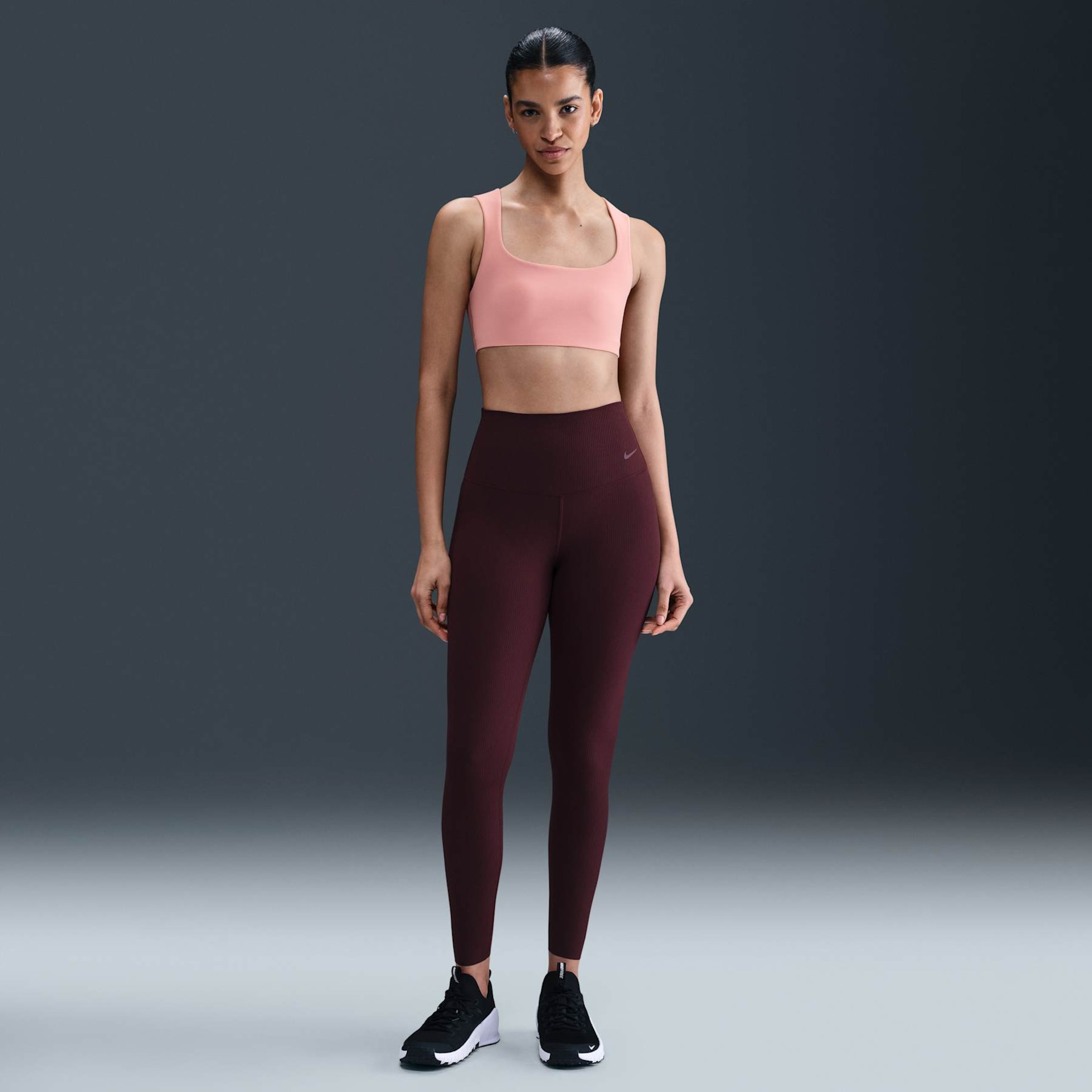 Top Nike Zenvy Feminino - Foto 4