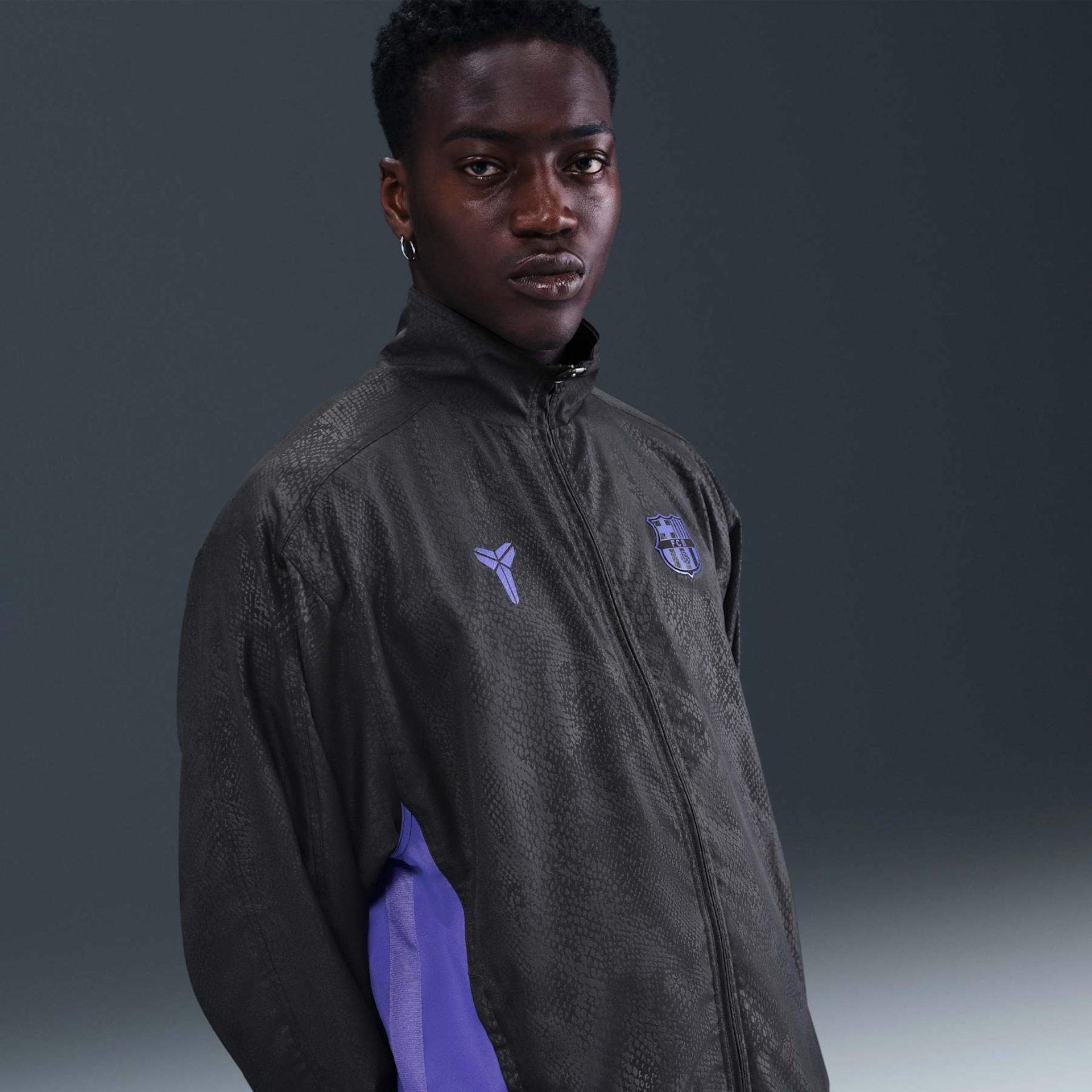 Jaqueta Barcelona Nike Kobe Strike Masculina - Foto 1