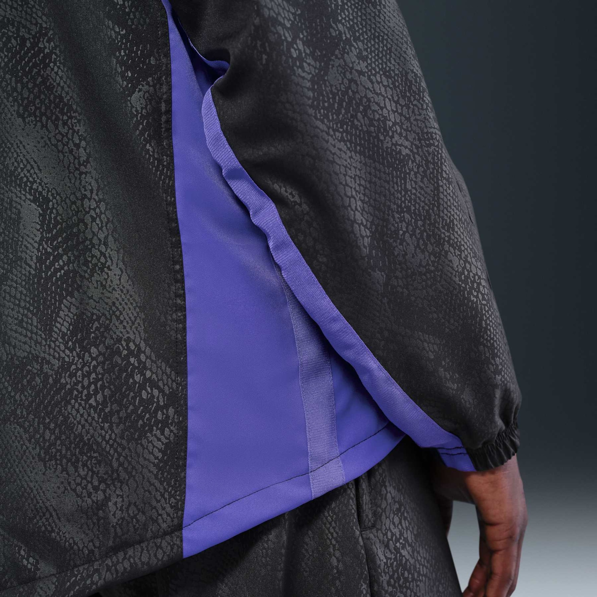 Jaqueta Barcelona Nike Kobe Strike Masculina - Foto 2