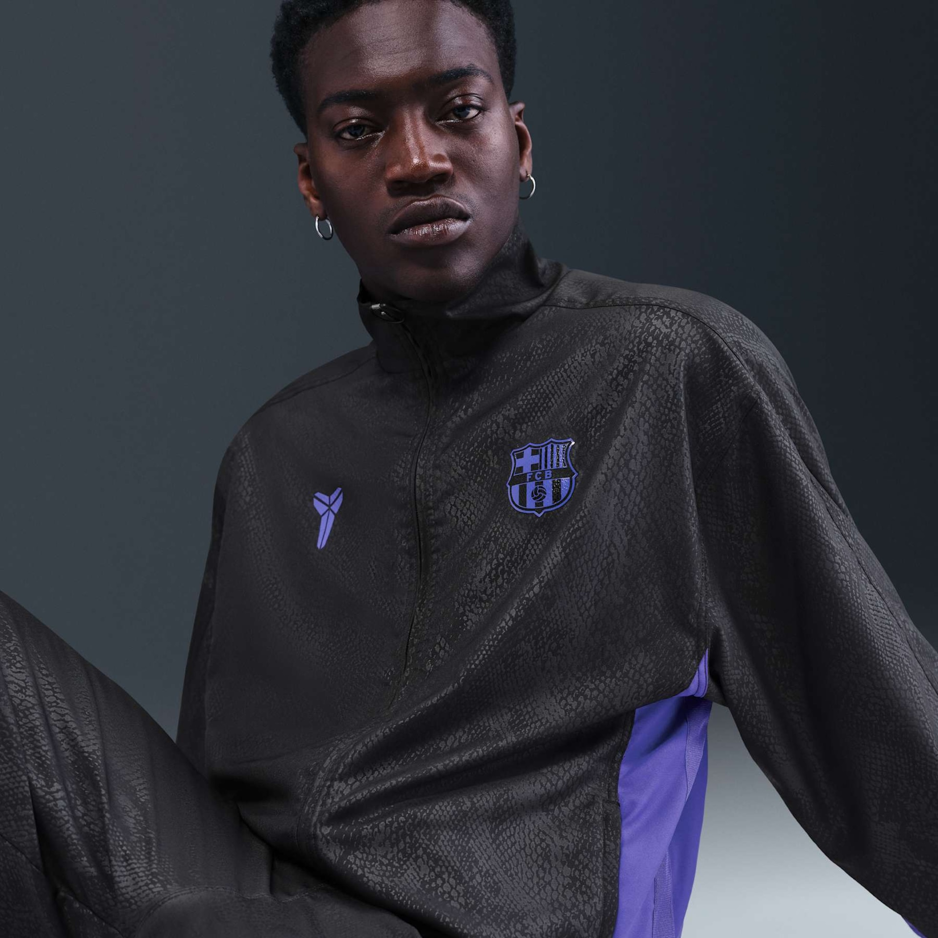 Jaqueta Barcelona Nike Kobe Strike Masculina - Foto 3