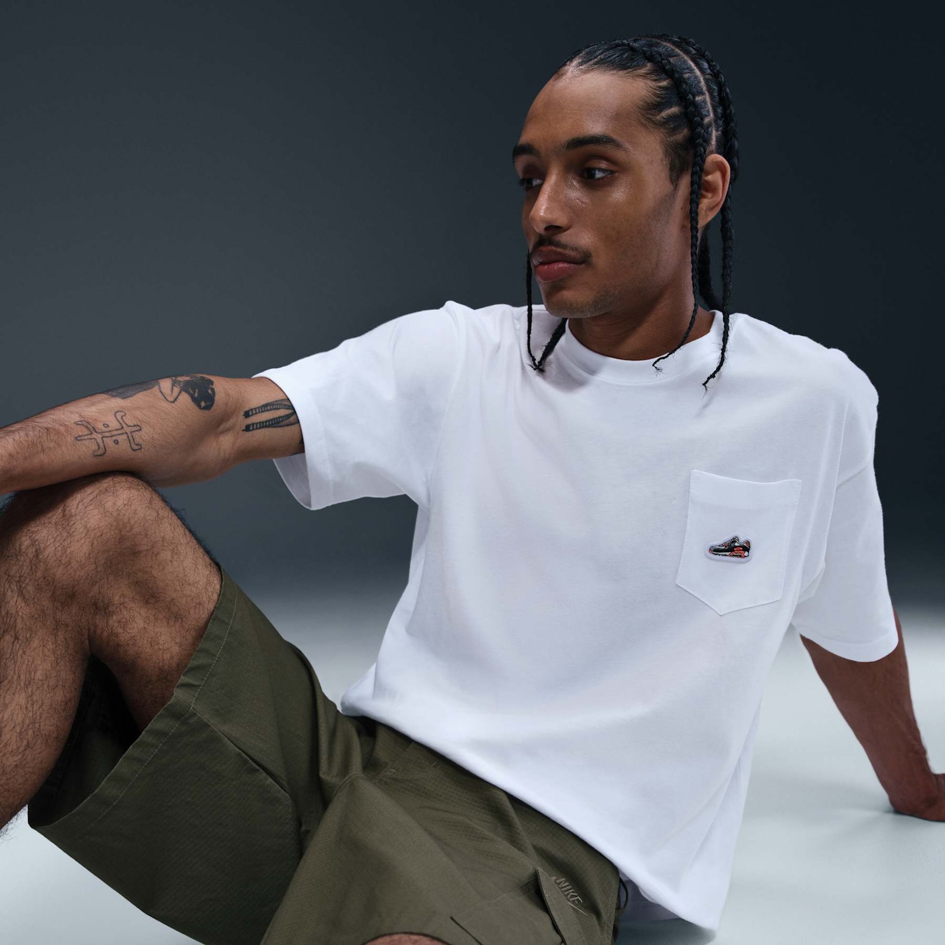 Camiseta Nike Sportswear Masculina - Foto 3