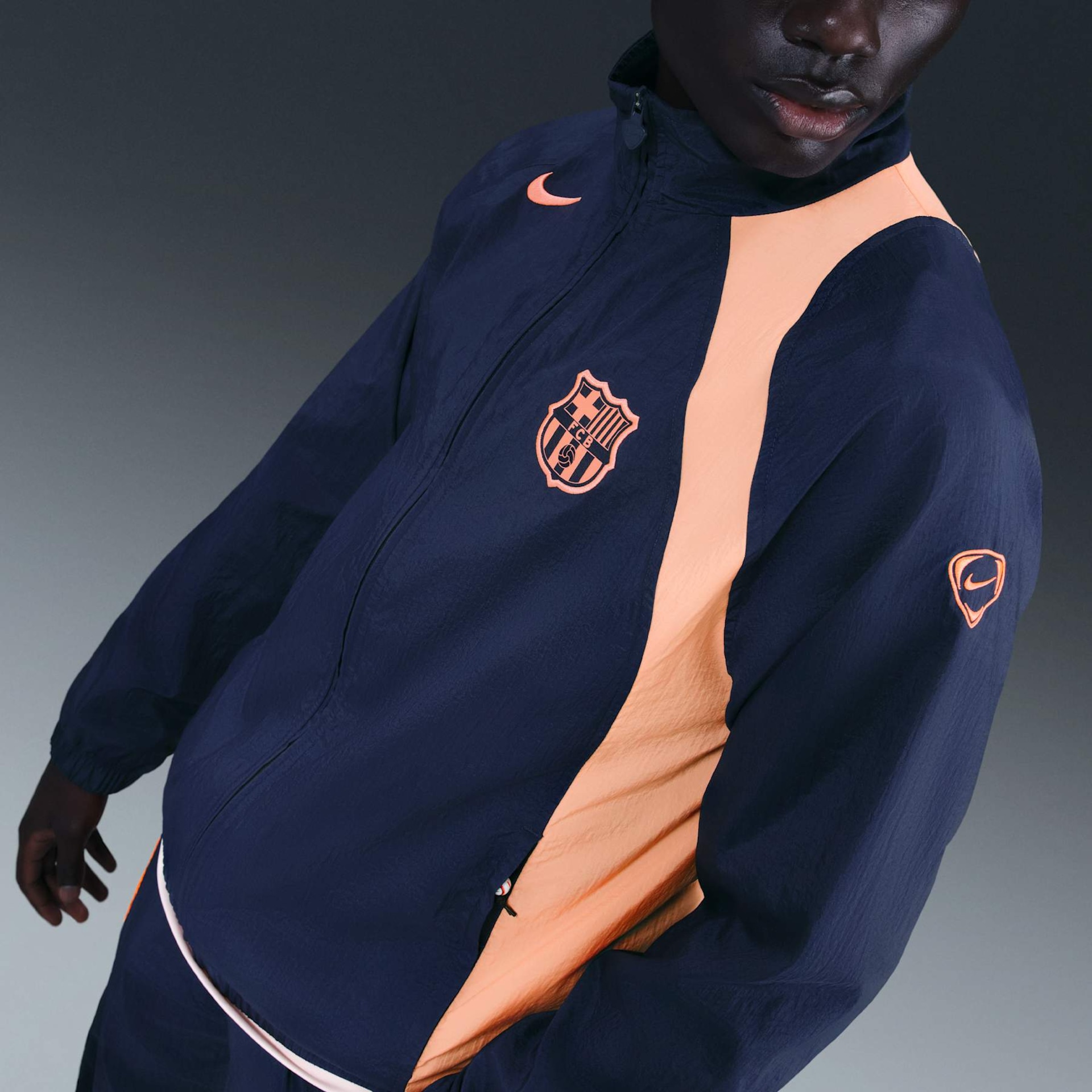 Jaqueta Barcelona Nike Total 90 Masculina - Foto 3