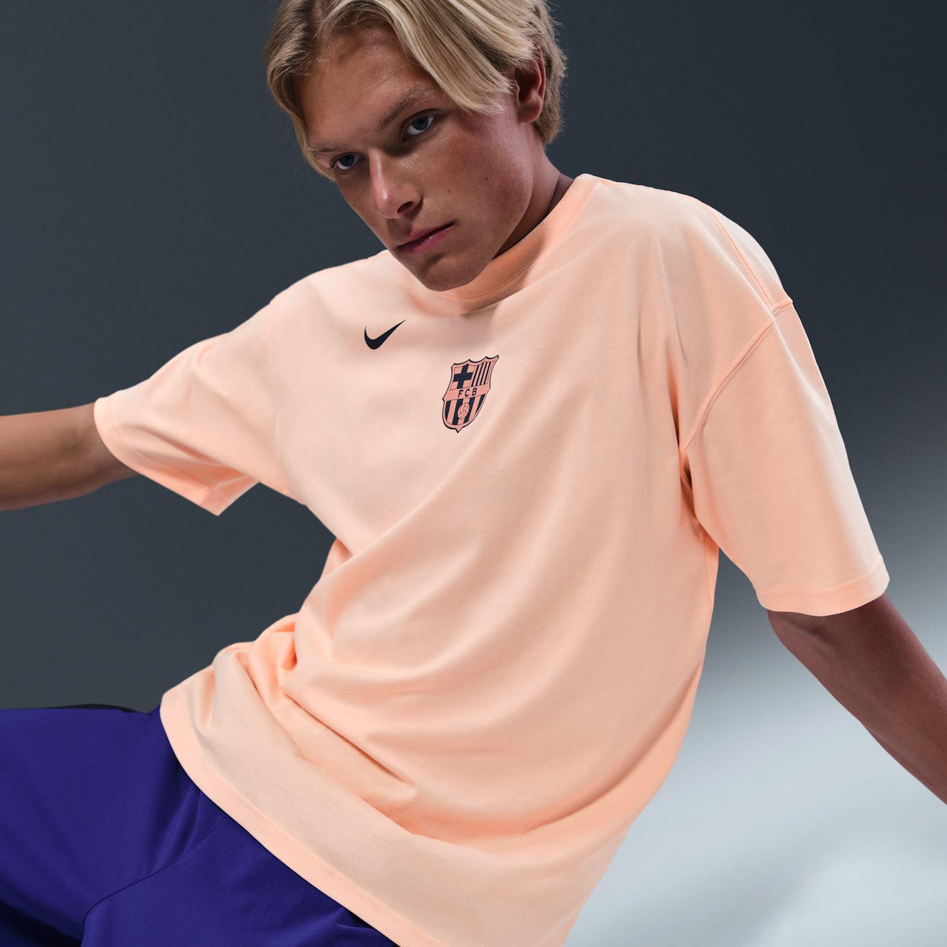 Camiseta Barcelona Nike Total 90 Masculina - Foto 3
