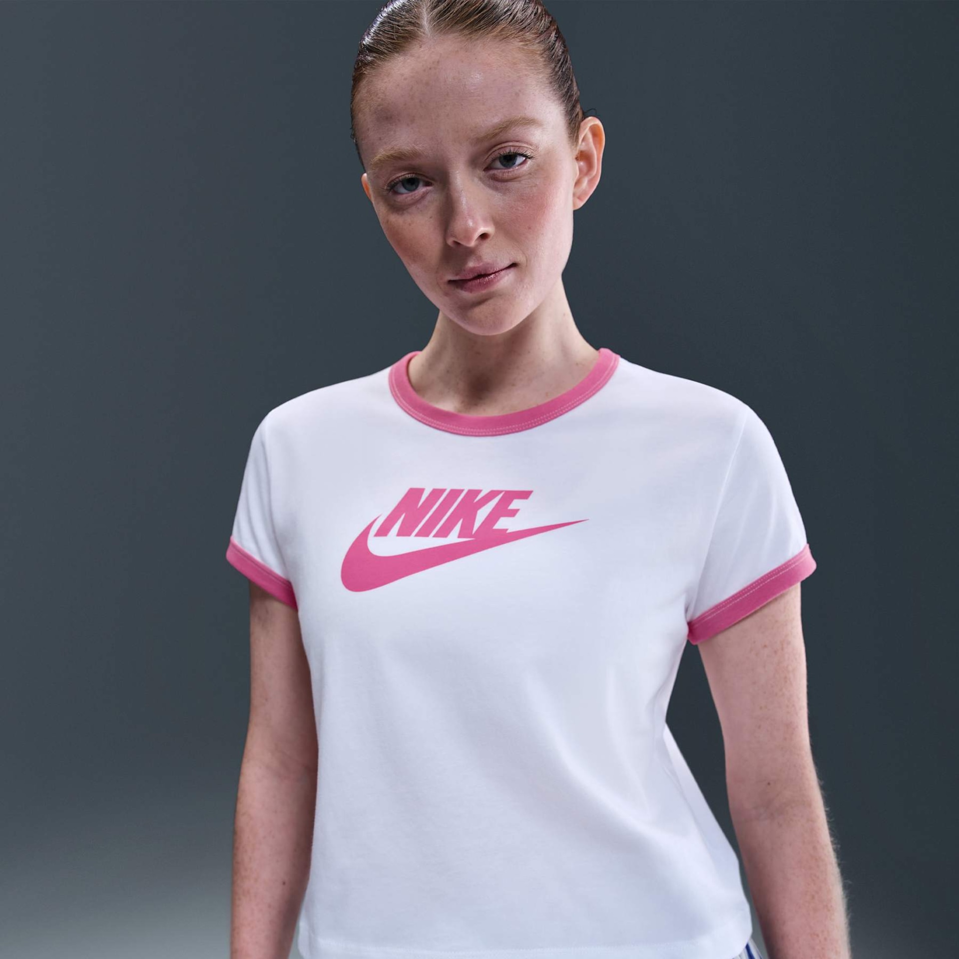 Camiseta Nike Sportswear Vintage Run Feminina - Foto 1