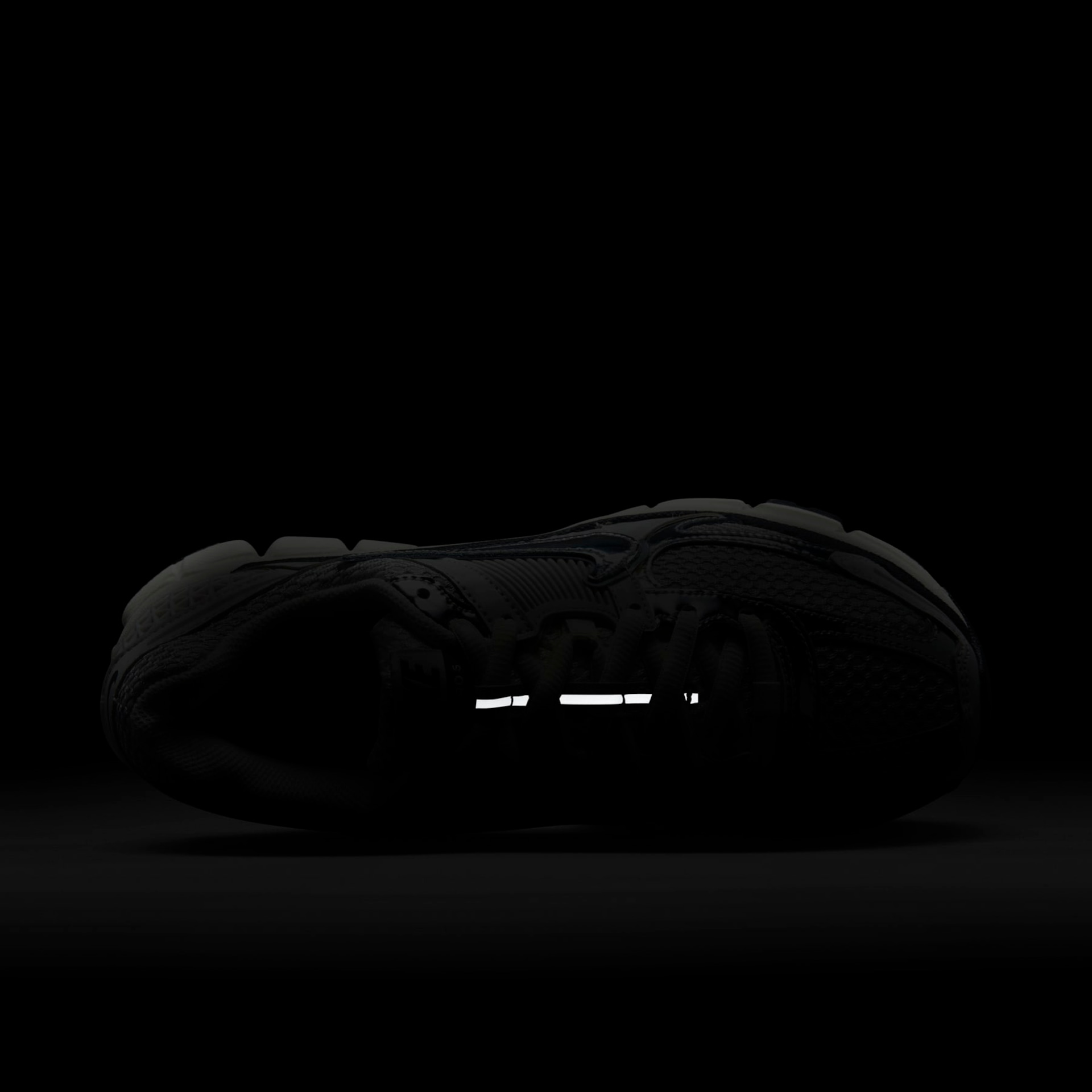 Tênis Nike Zoom Vomero 5 Feminino - Foto 9