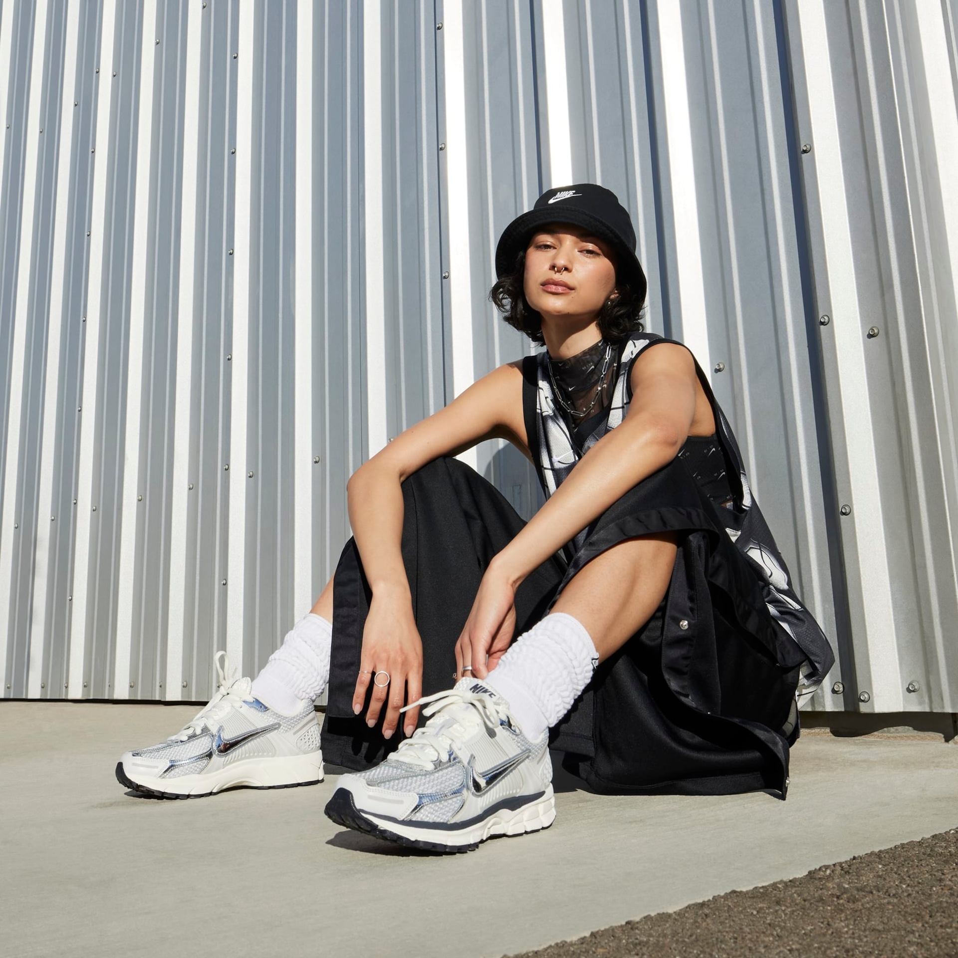 Tênis Nike Zoom Vomero 5 Feminino - Foto 11