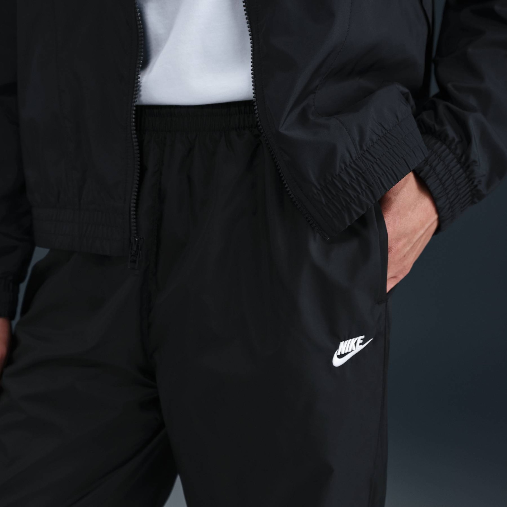 Agasalho Nike Club Woven Masculino - Foto 7