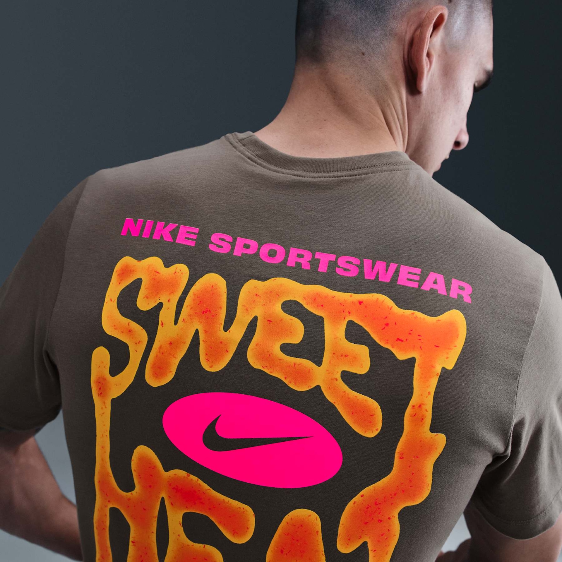 Camiseta Nike Sportswear OC2 Unissex - Foto 2