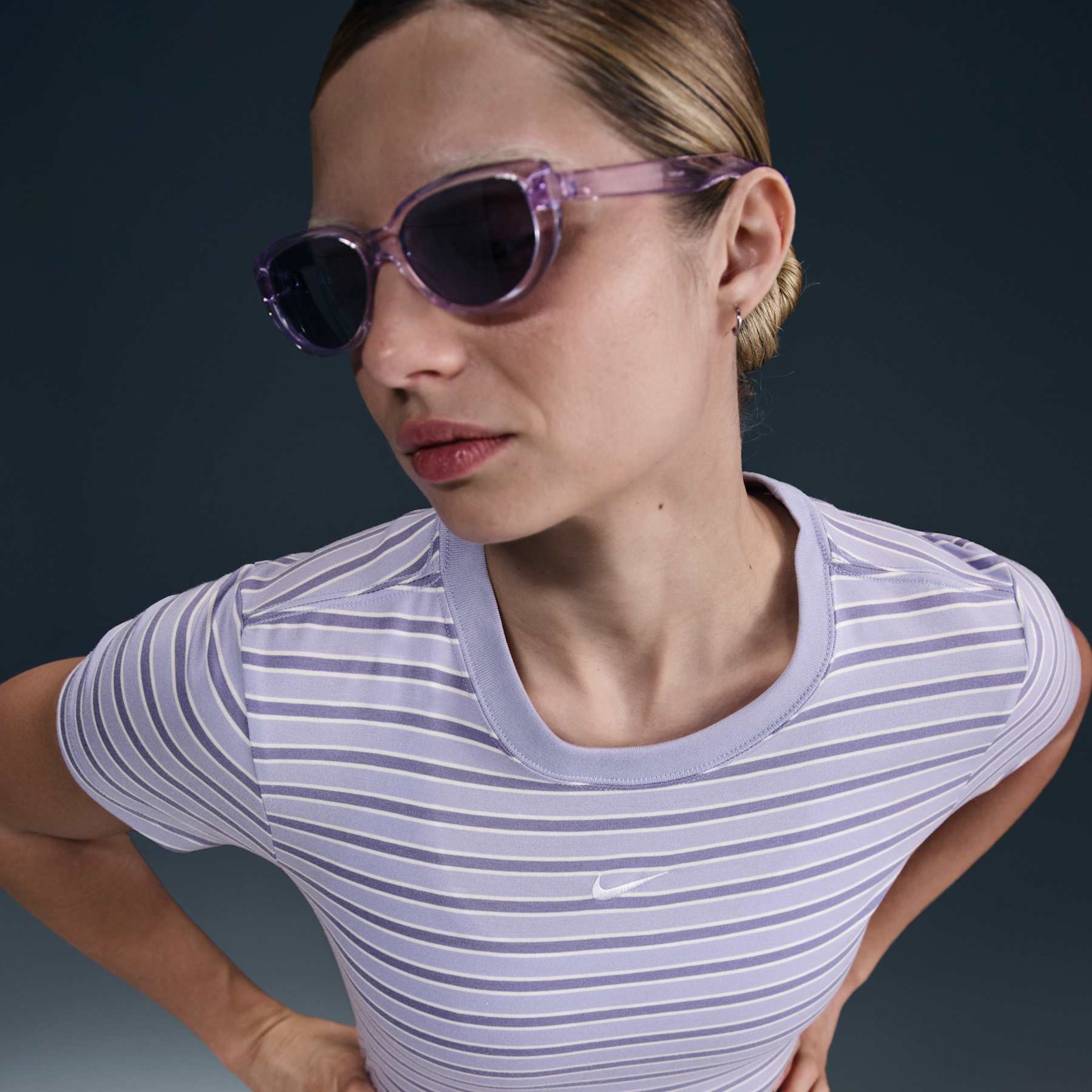 Camiseta Nike Sportswear Chill Knit Feminina - Foto 3