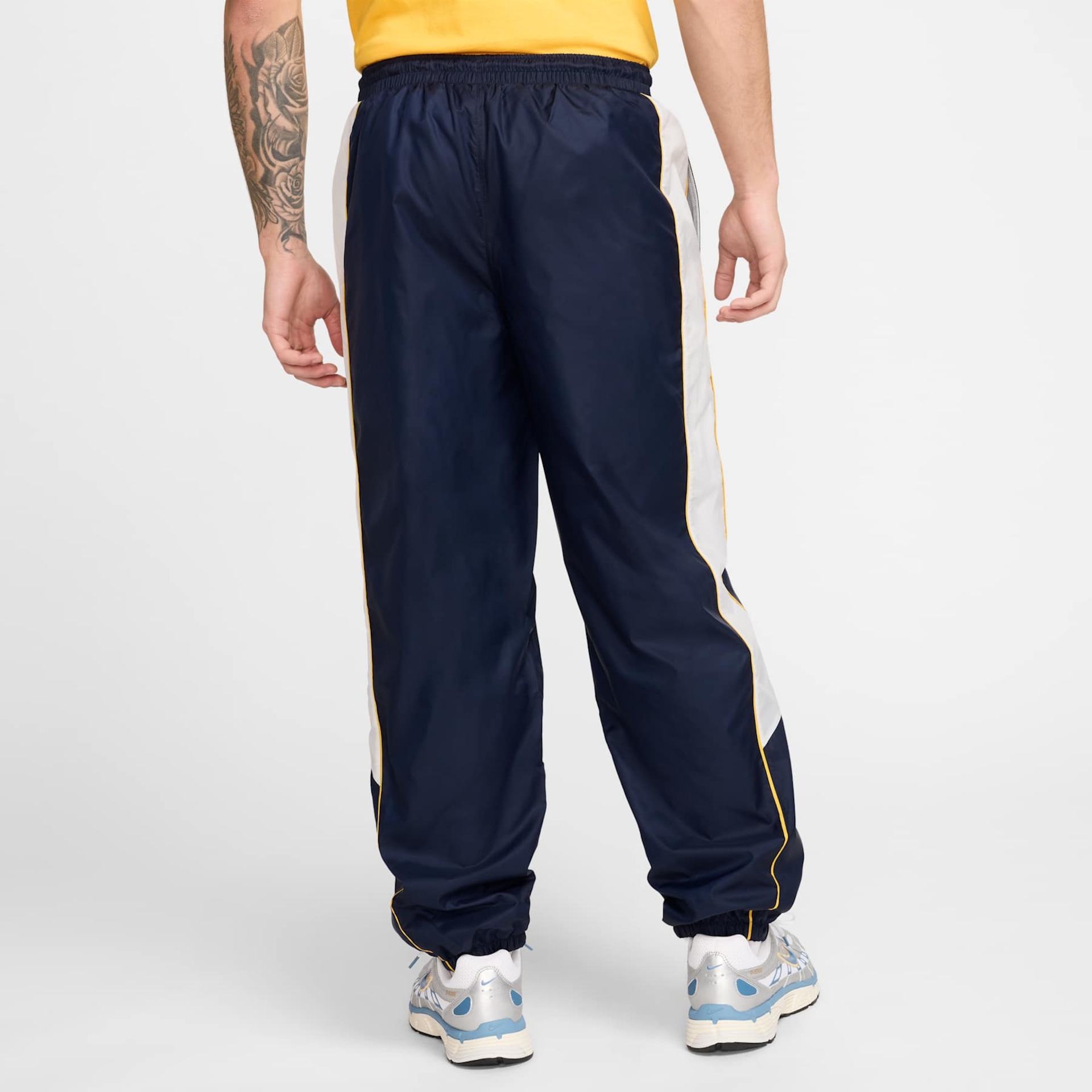 Calça Nike Club Woven Jogger Masculina - Foto 2