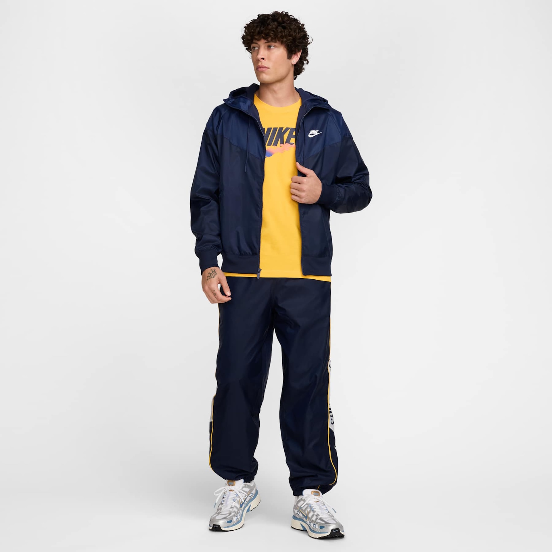 Calça Nike Club Woven Jogger Masculina - Foto 6