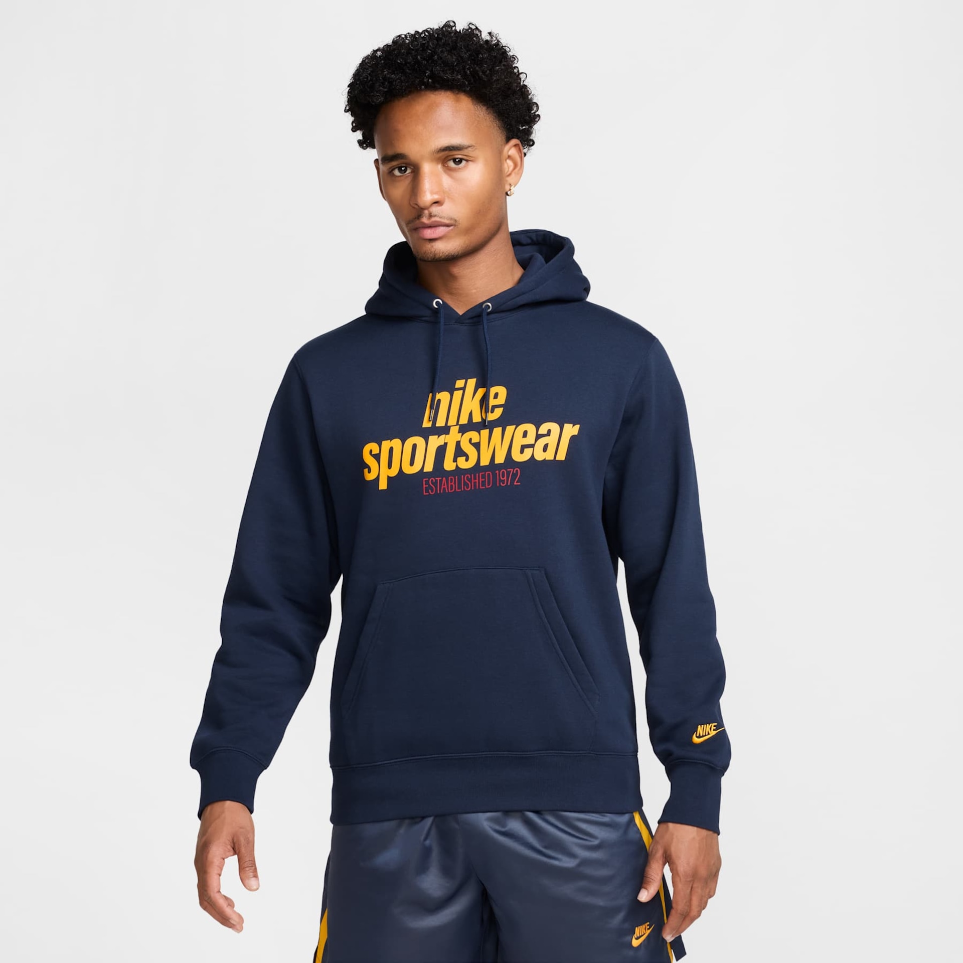 Blusão Nike Sportswear Club GFX Masculino - Foto 1