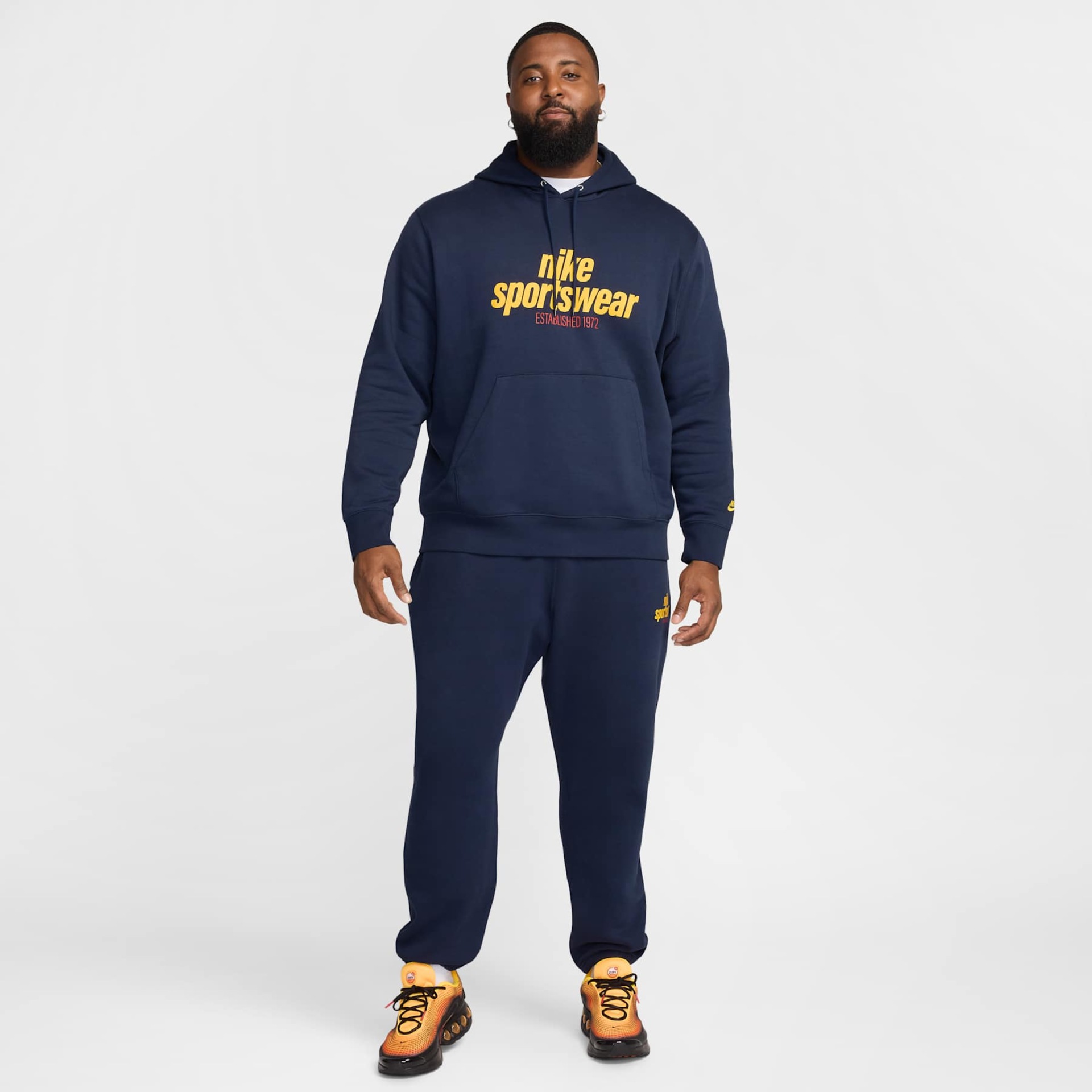 Blusão Nike Sportswear Club GFX Masculino - Foto 12