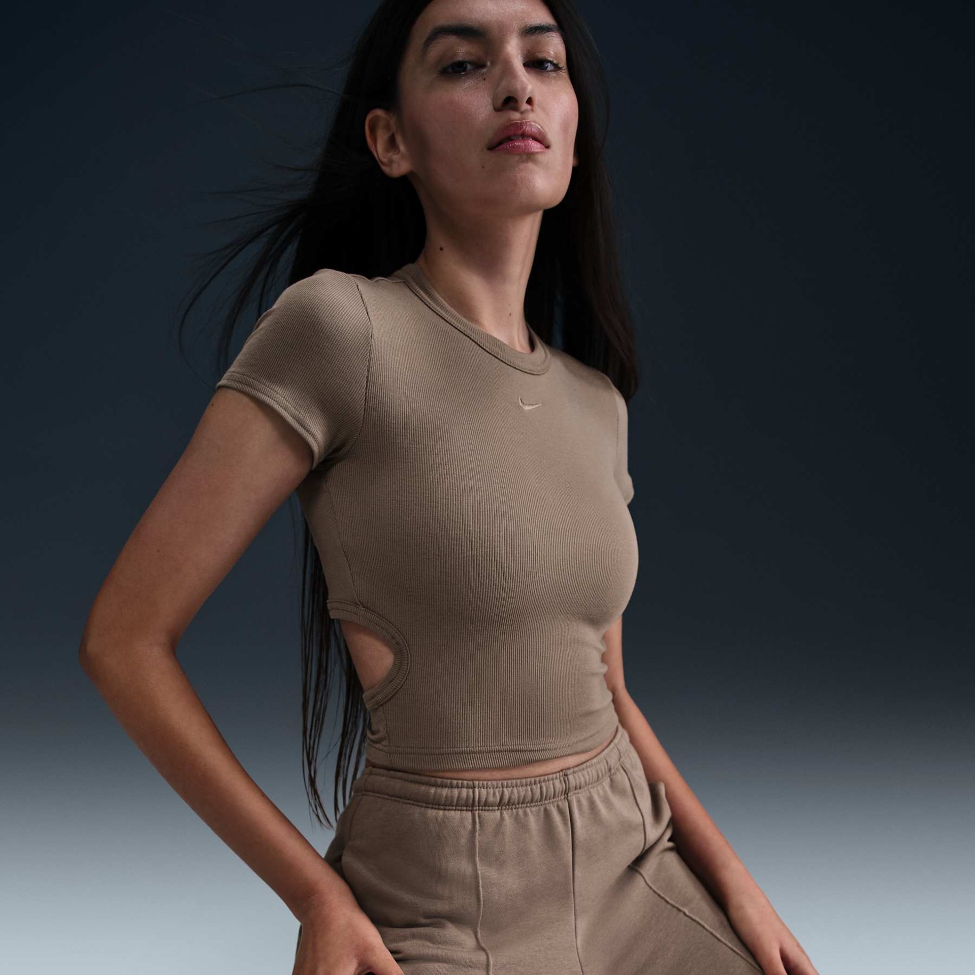 Camiseta Nike Sportswear Chill Knit Feminina - Foto 3