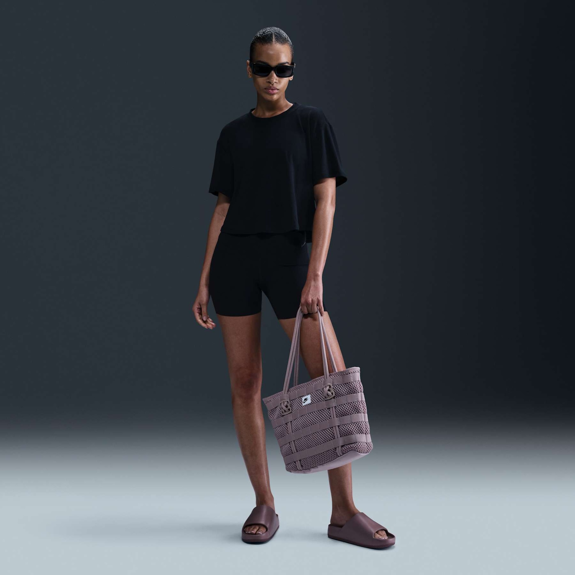 Camiseta Nike One Cropped Feminina - Foto 4