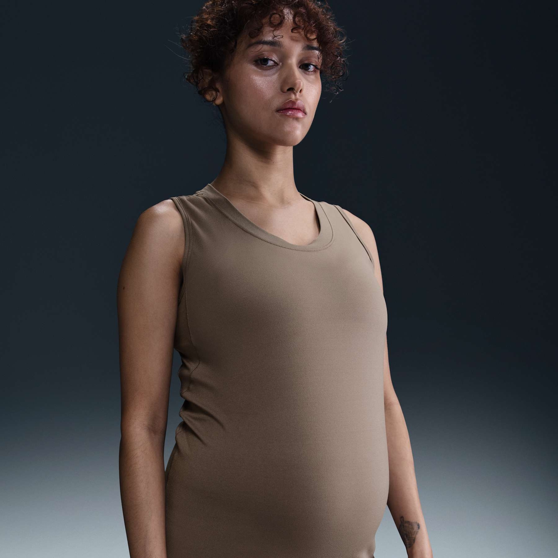 Regata Nike One Maternidade Feminina - Foto 1