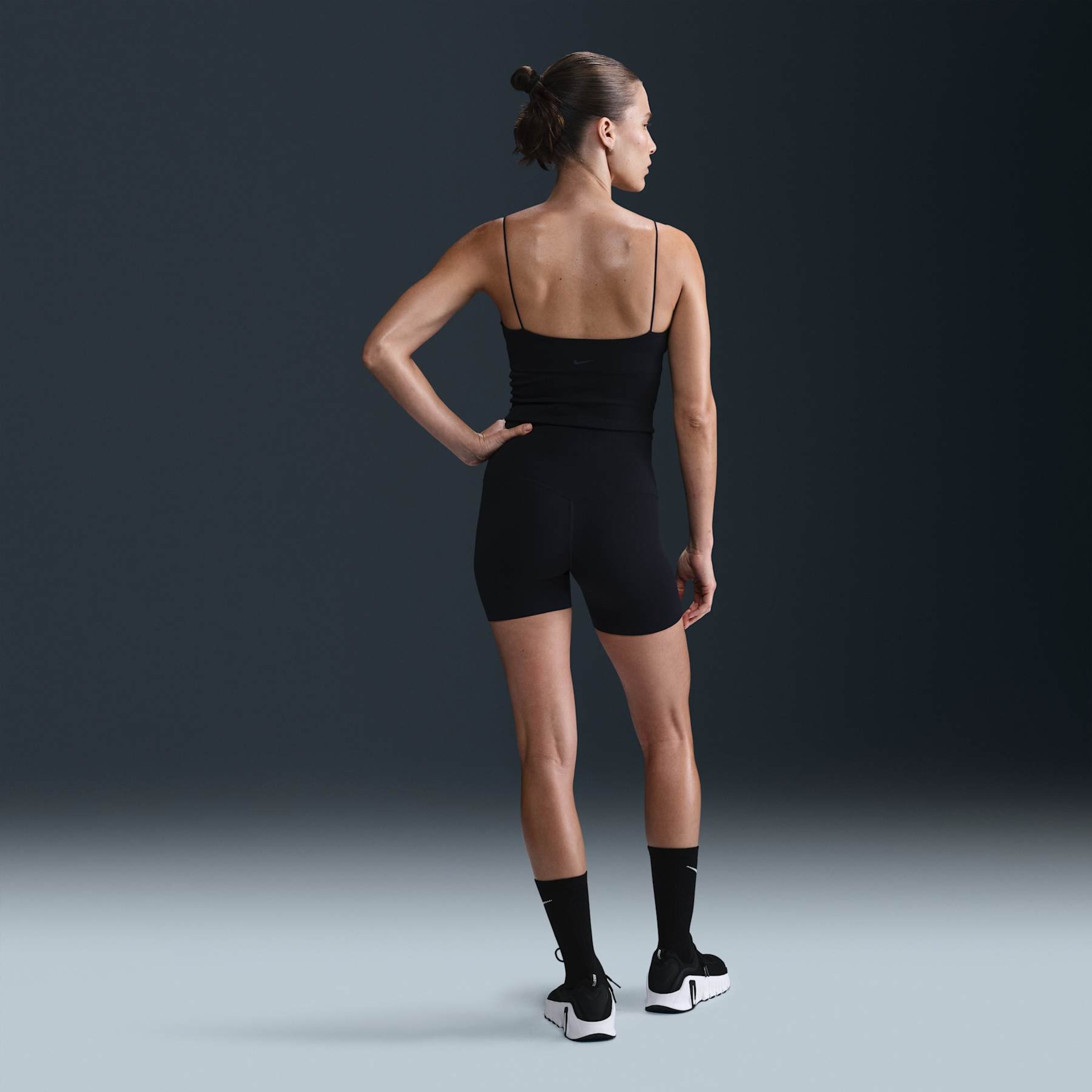 Regata Nike Zenvy Dri-FIT Feminina - Foto 5