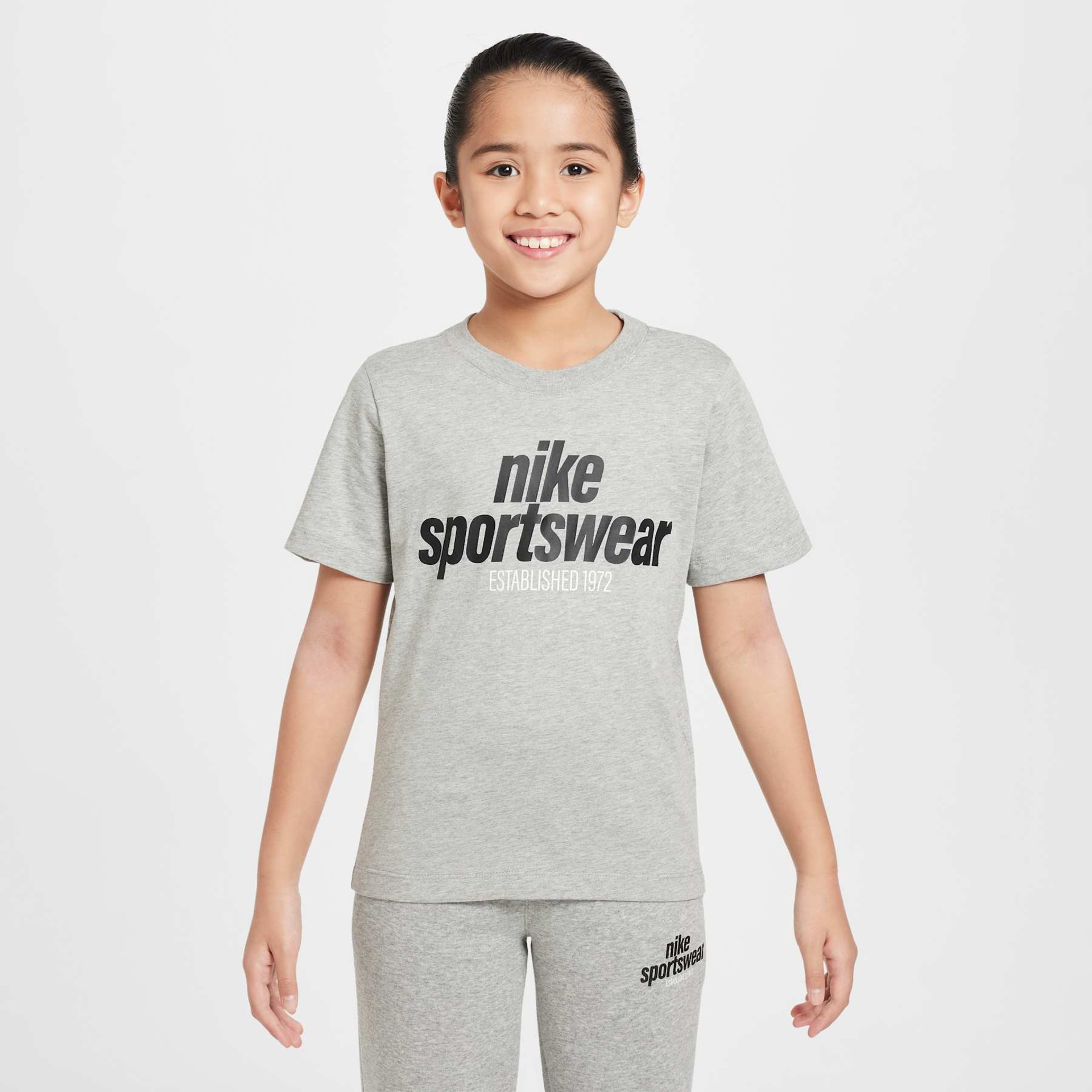 Camiseta Nike Sportswear Infantil - Foto 1