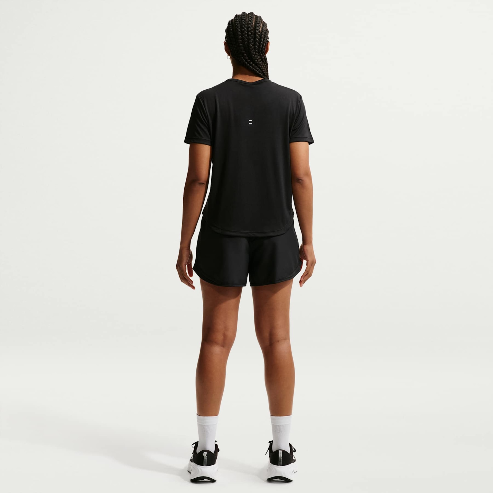 Camiseta Dri-FIT Nike Tempo Feminina - Foto 5