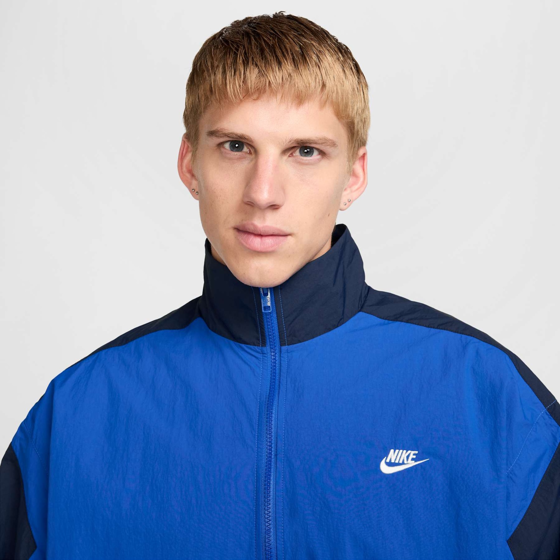 Jaqueta Nike Club Woven Masculina - Foto 3