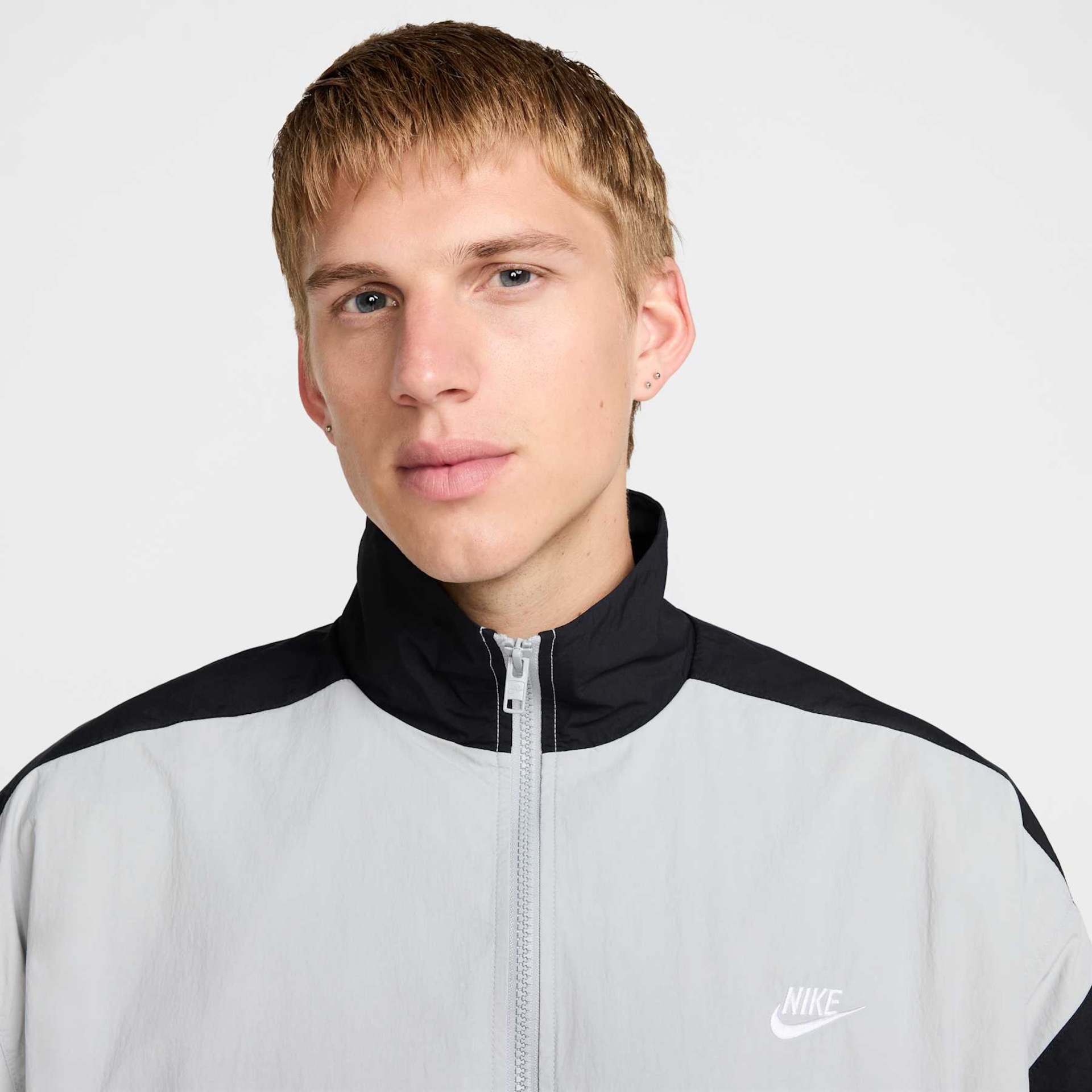 Jaqueta Nike Club Woven Masculina - Foto 3