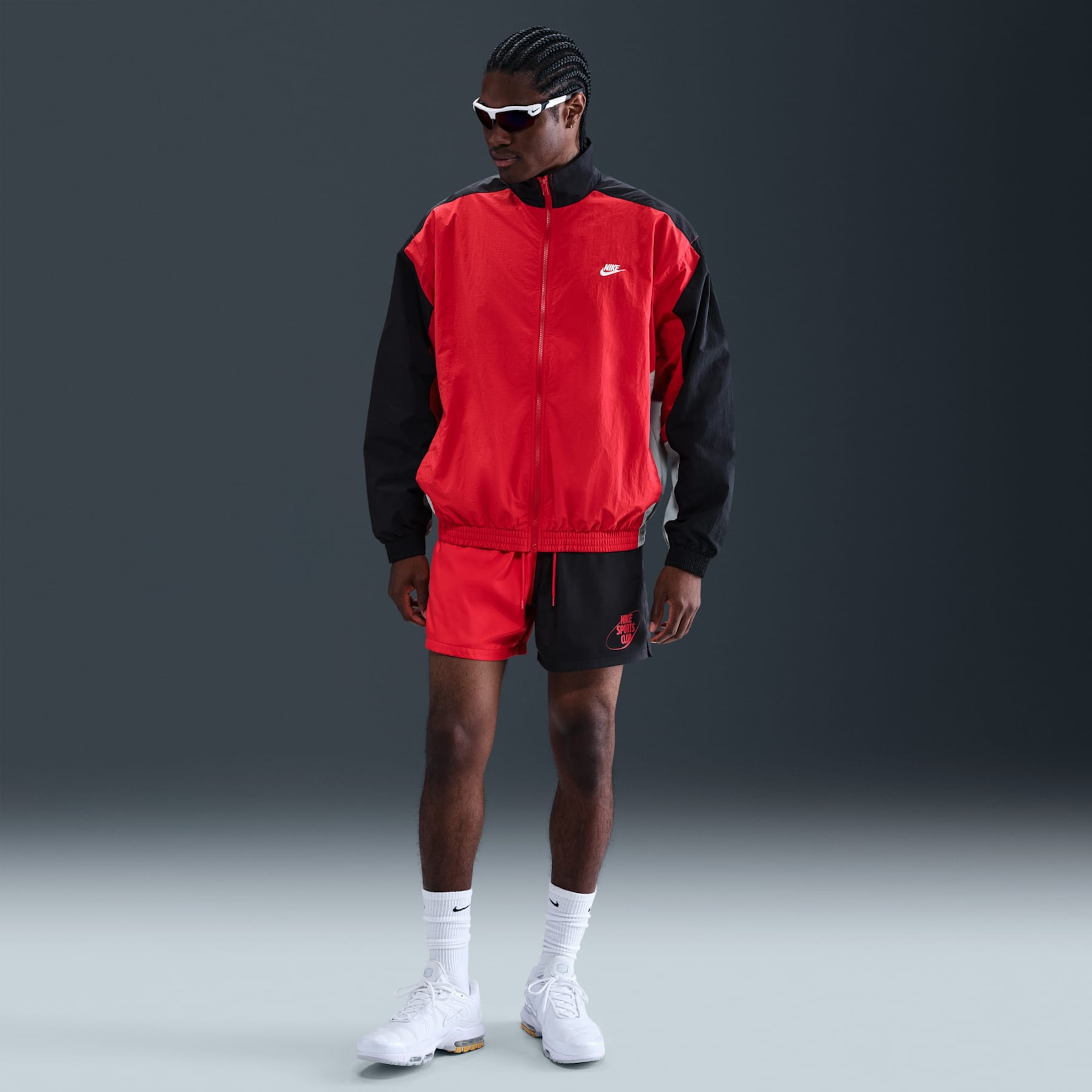 Jaqueta Nike Club Woven Masculina - Foto 4