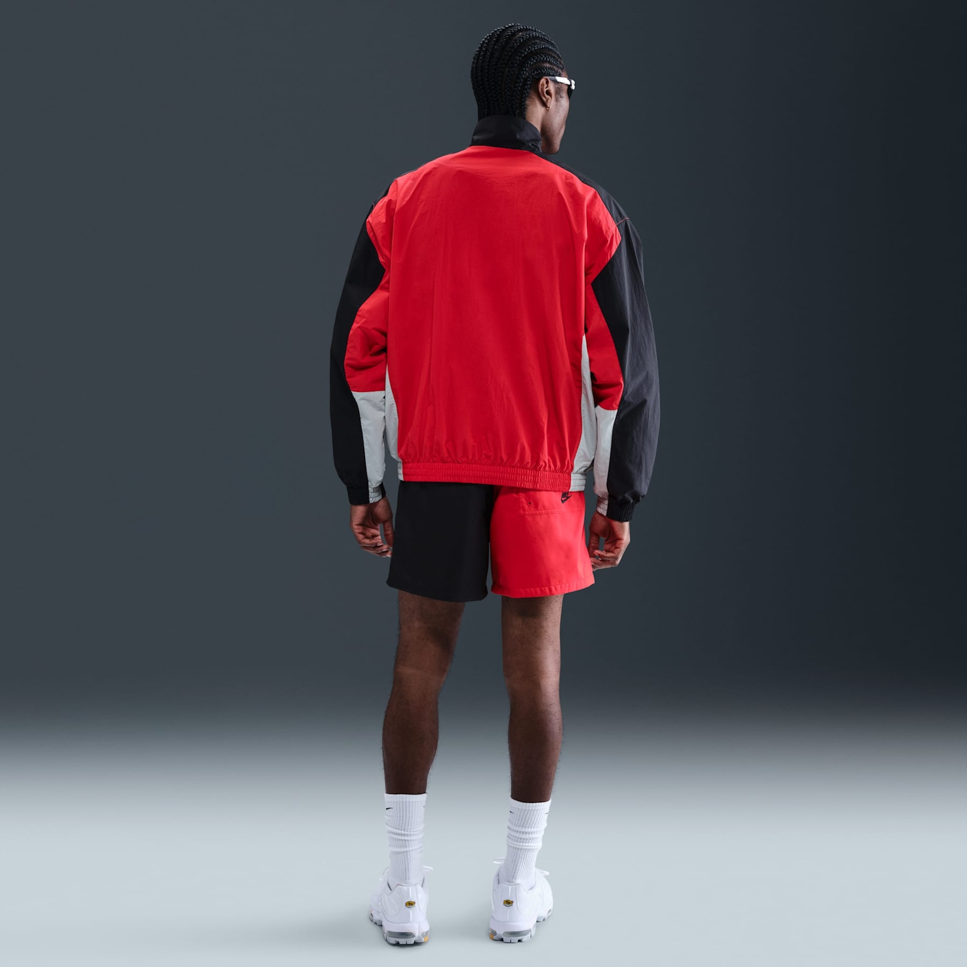 Jaqueta Nike Club Woven Masculina - Foto 5