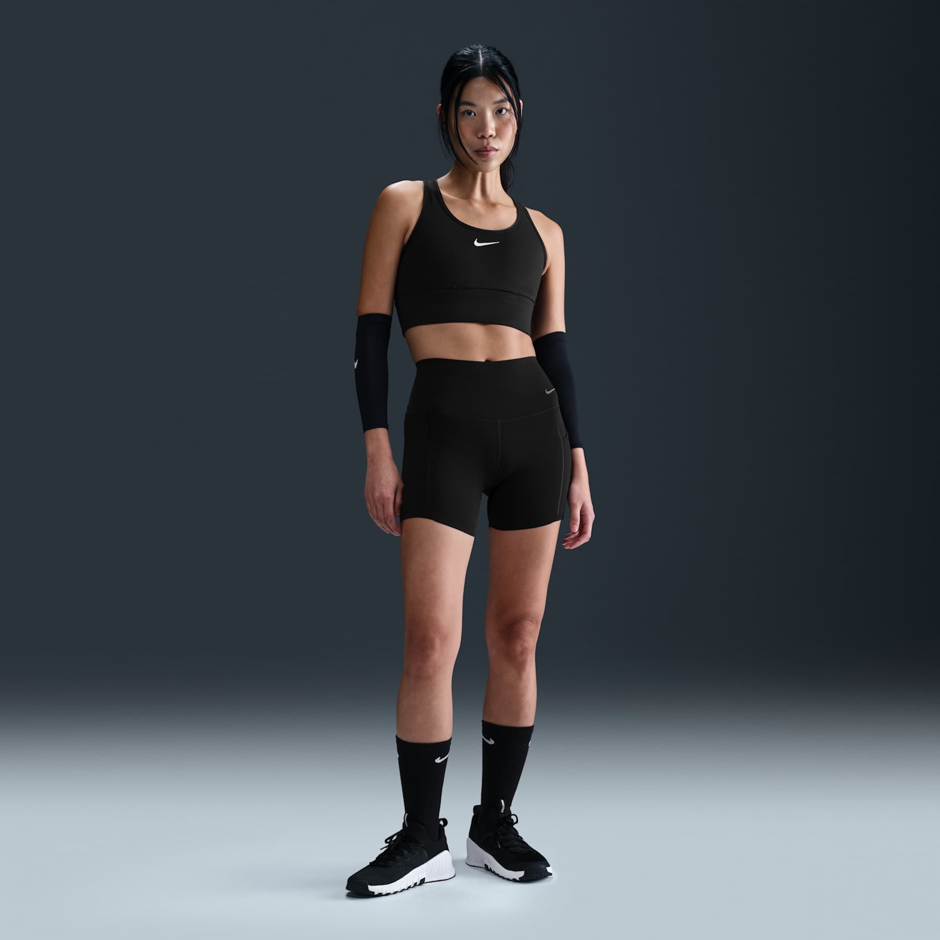 Top Nike Swoosh Feminino - Foto 4