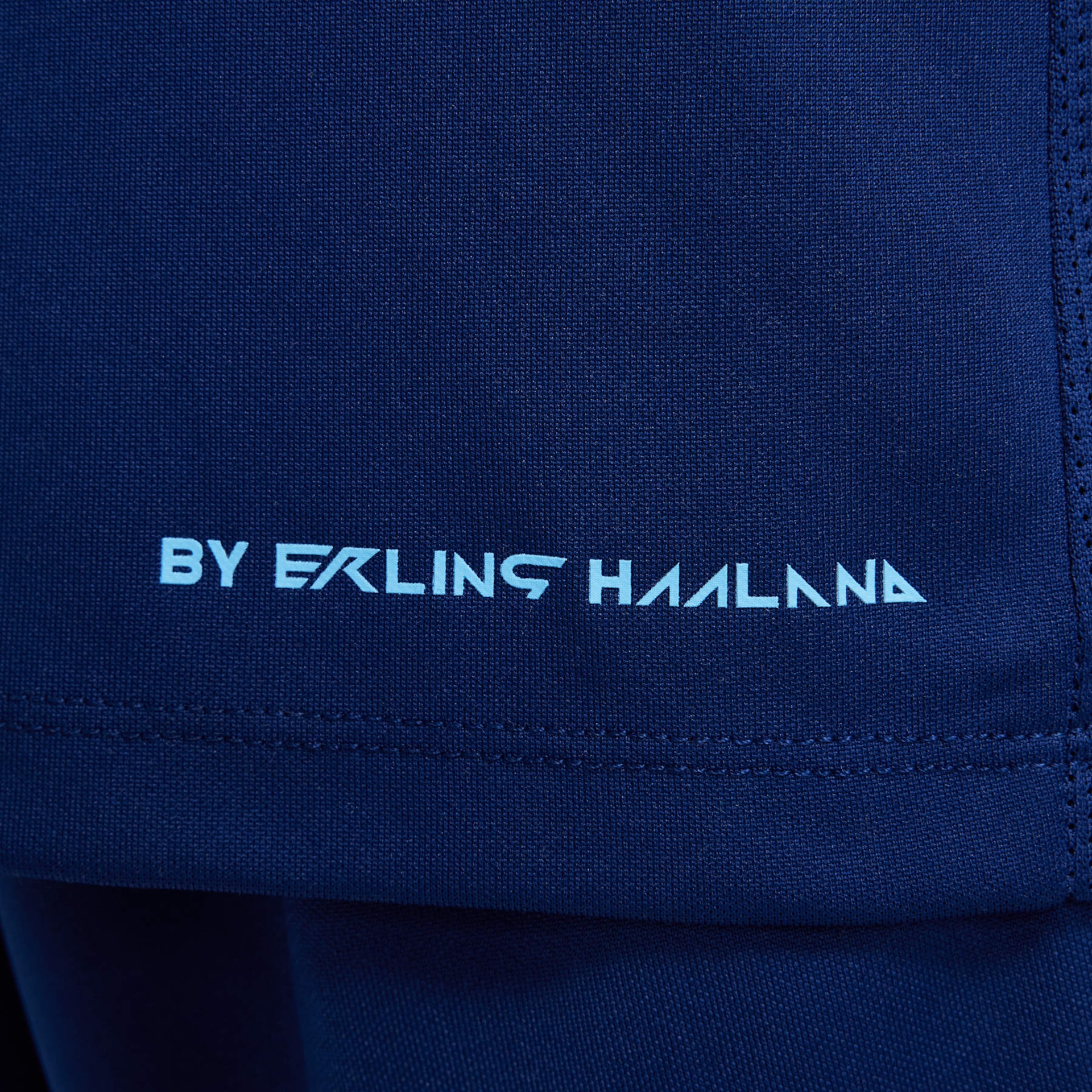 Camiseta Nike Dri-FIT Erling Haaland Academy Infantil - Foto 6