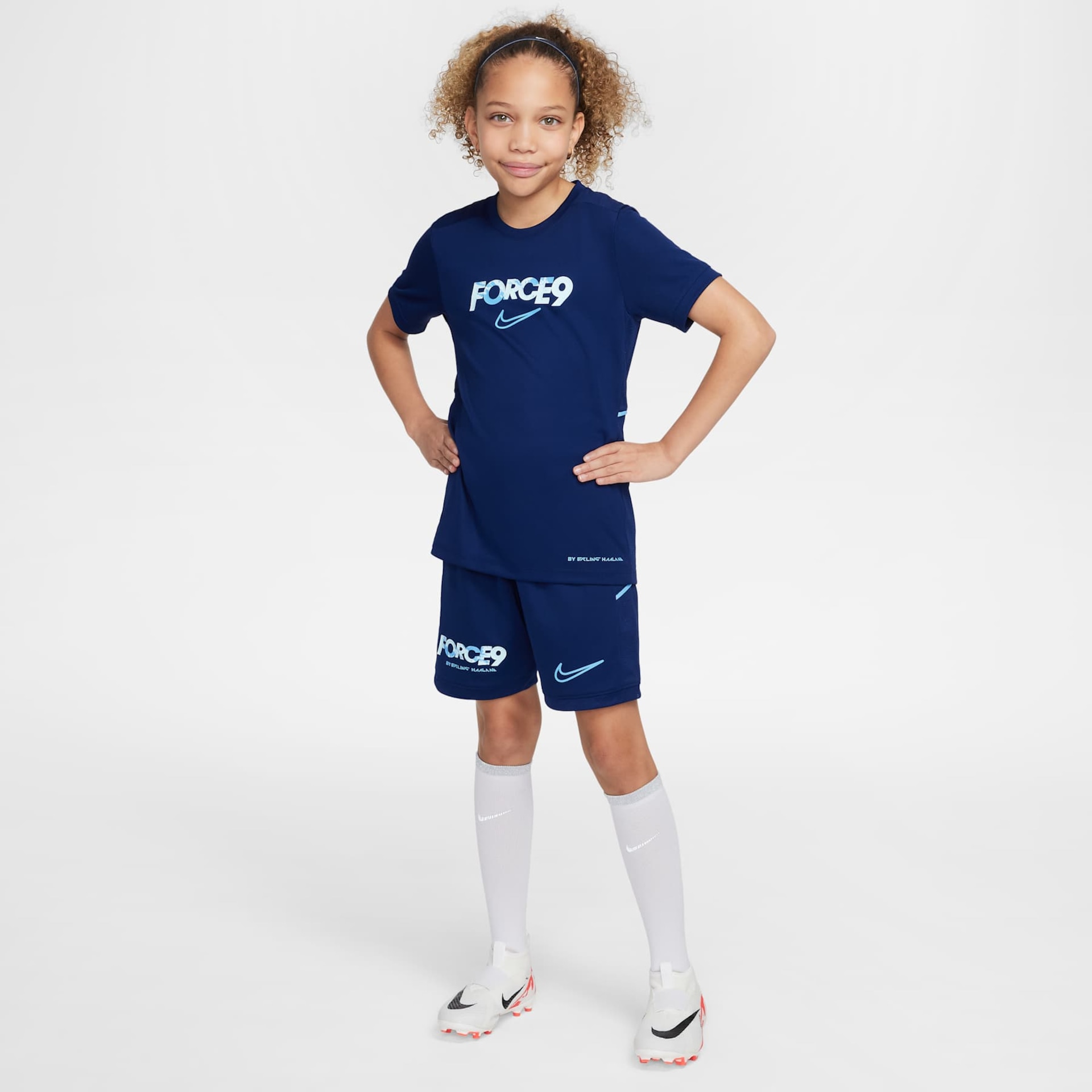 Shorts Nike Dri-FIT Erling Haaland Academy Infantil - Foto 8