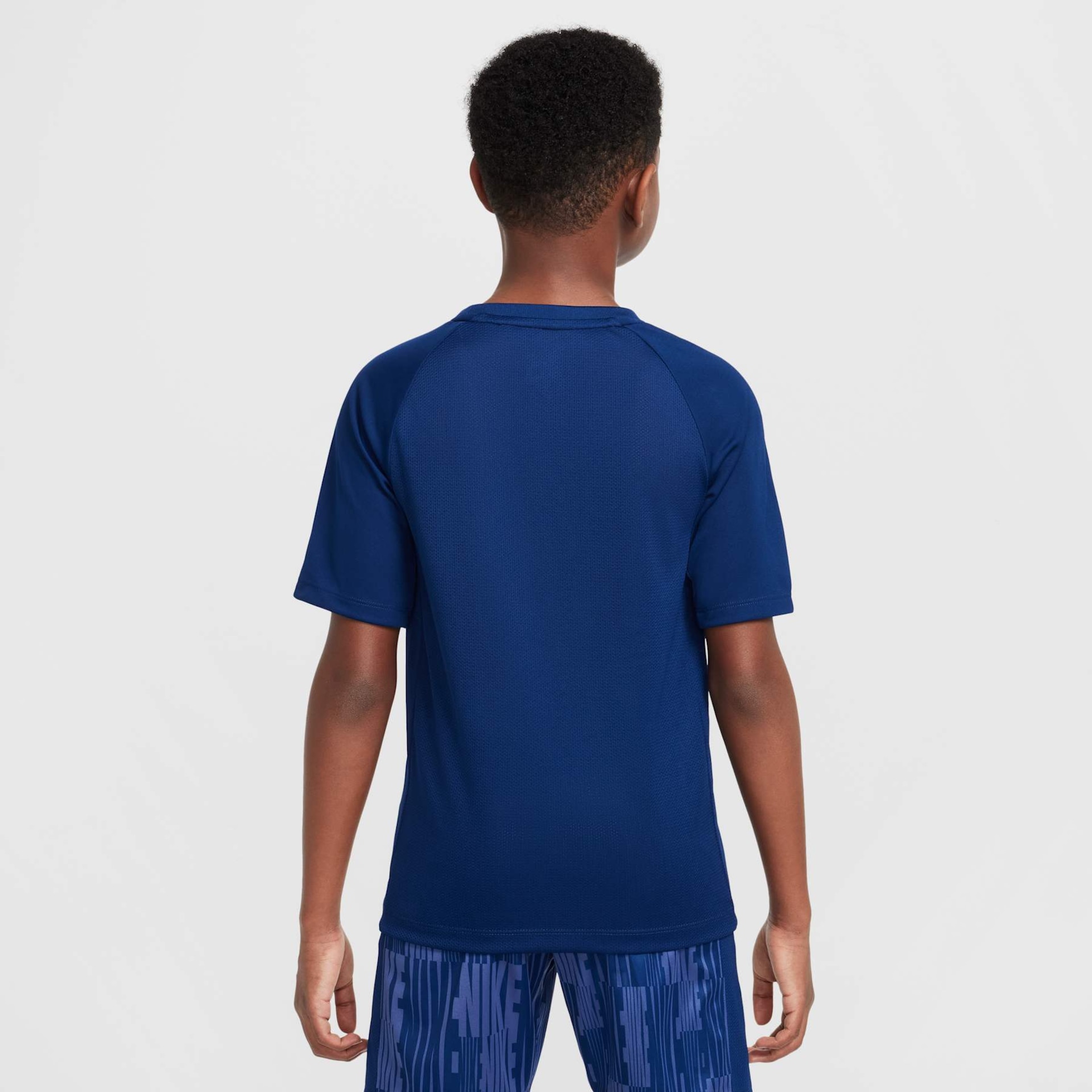 Camiseta Nike Dri-FIT Academy Infantil - Foto 2