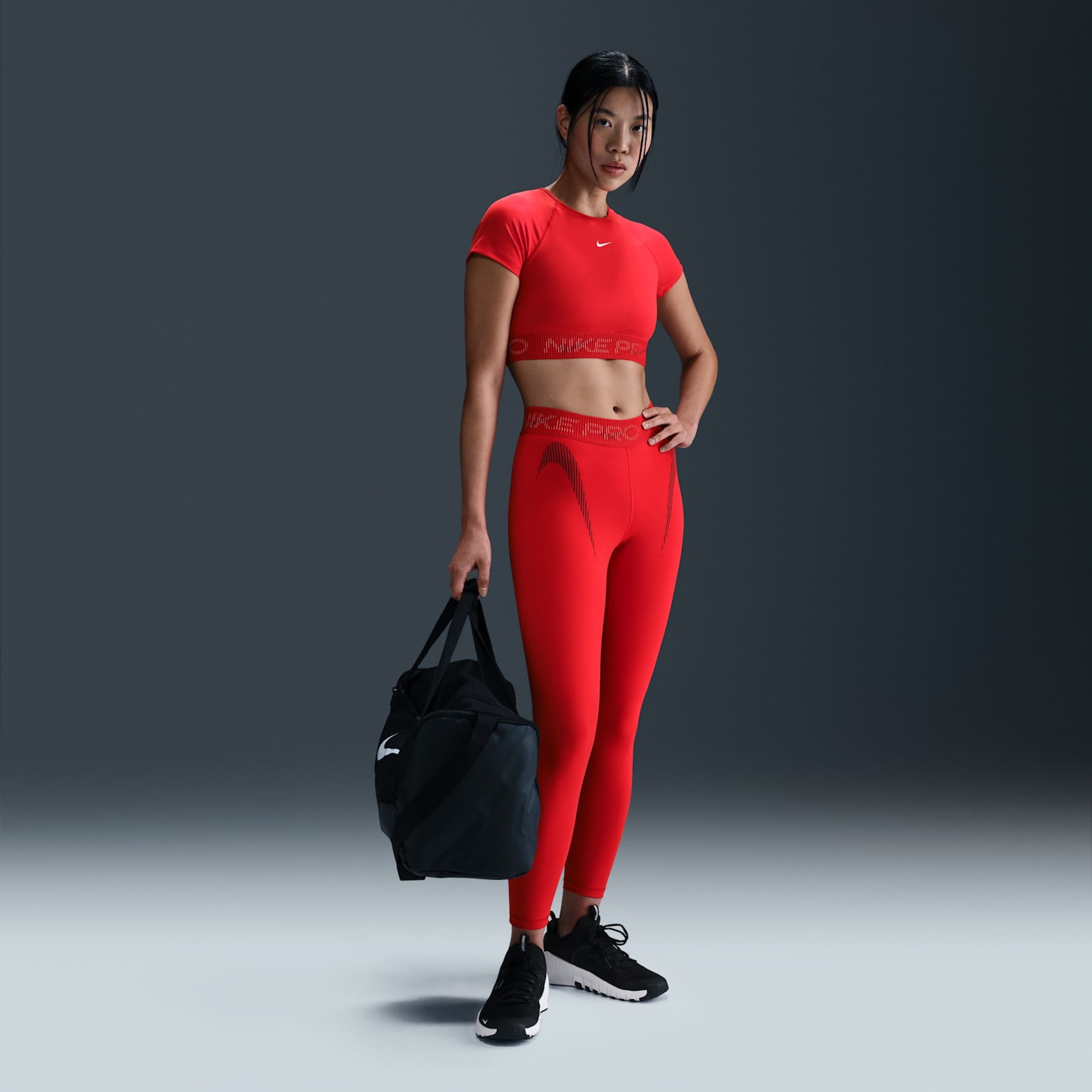 Camiseta Nike Pro Cropped Feminina - Foto 4